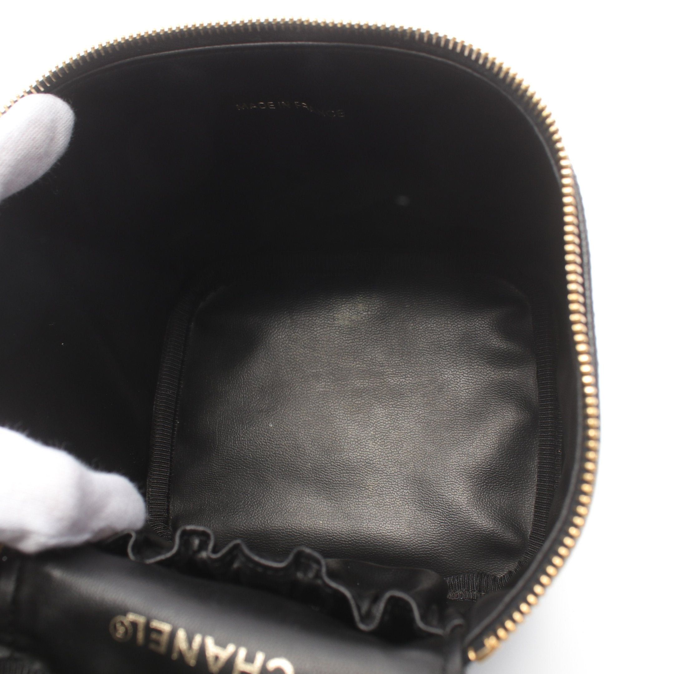 Chanel Chanel Coco Mark Handbag Vanity Bag Caviar Skin Black Gold Hardware Size ONE SIZE - 6 Thumbnail