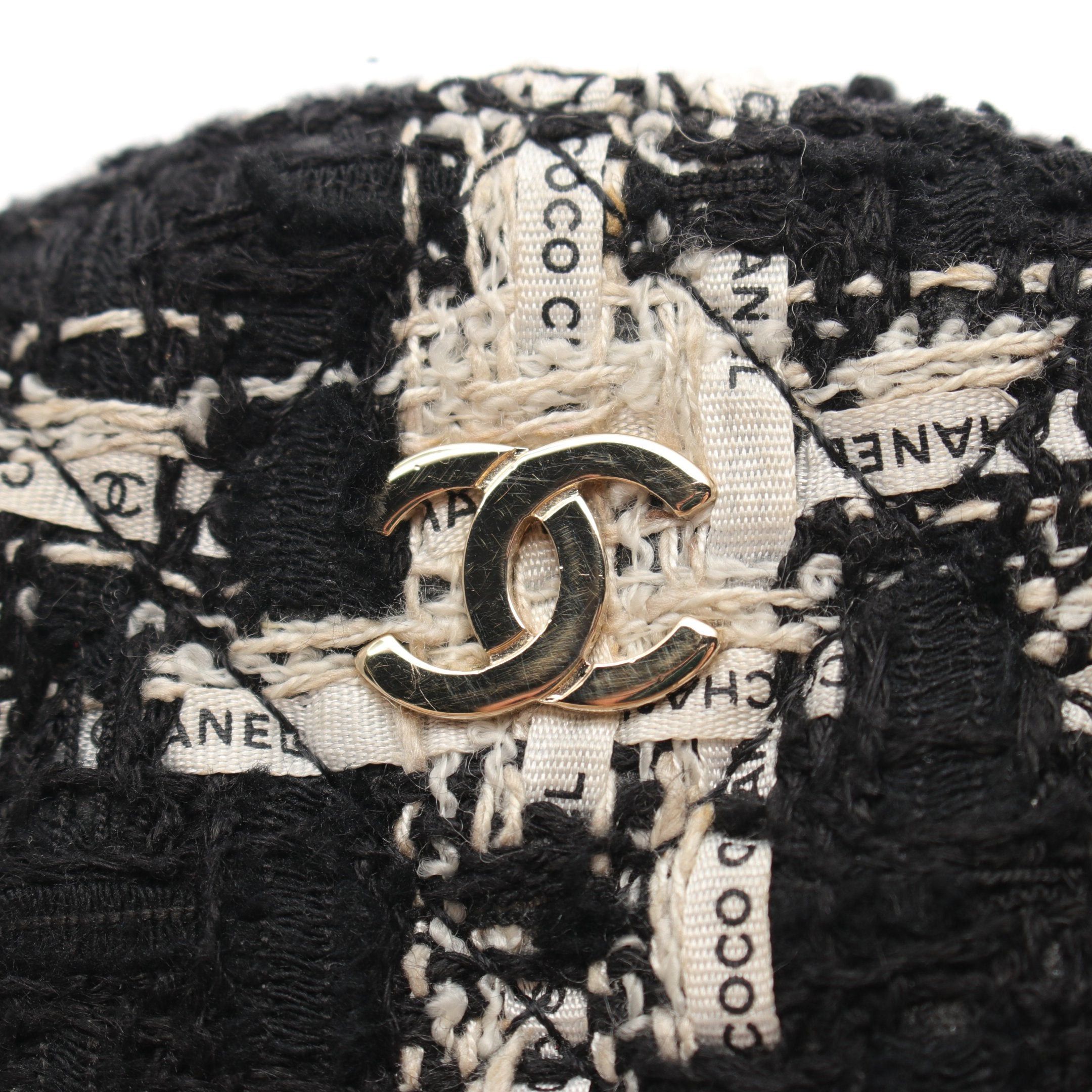 Chanel Chanel Matelasse Chain Shoulder Bag Tweed Black White Gold Hardware Size ONE SIZE - 6 Thumbnail