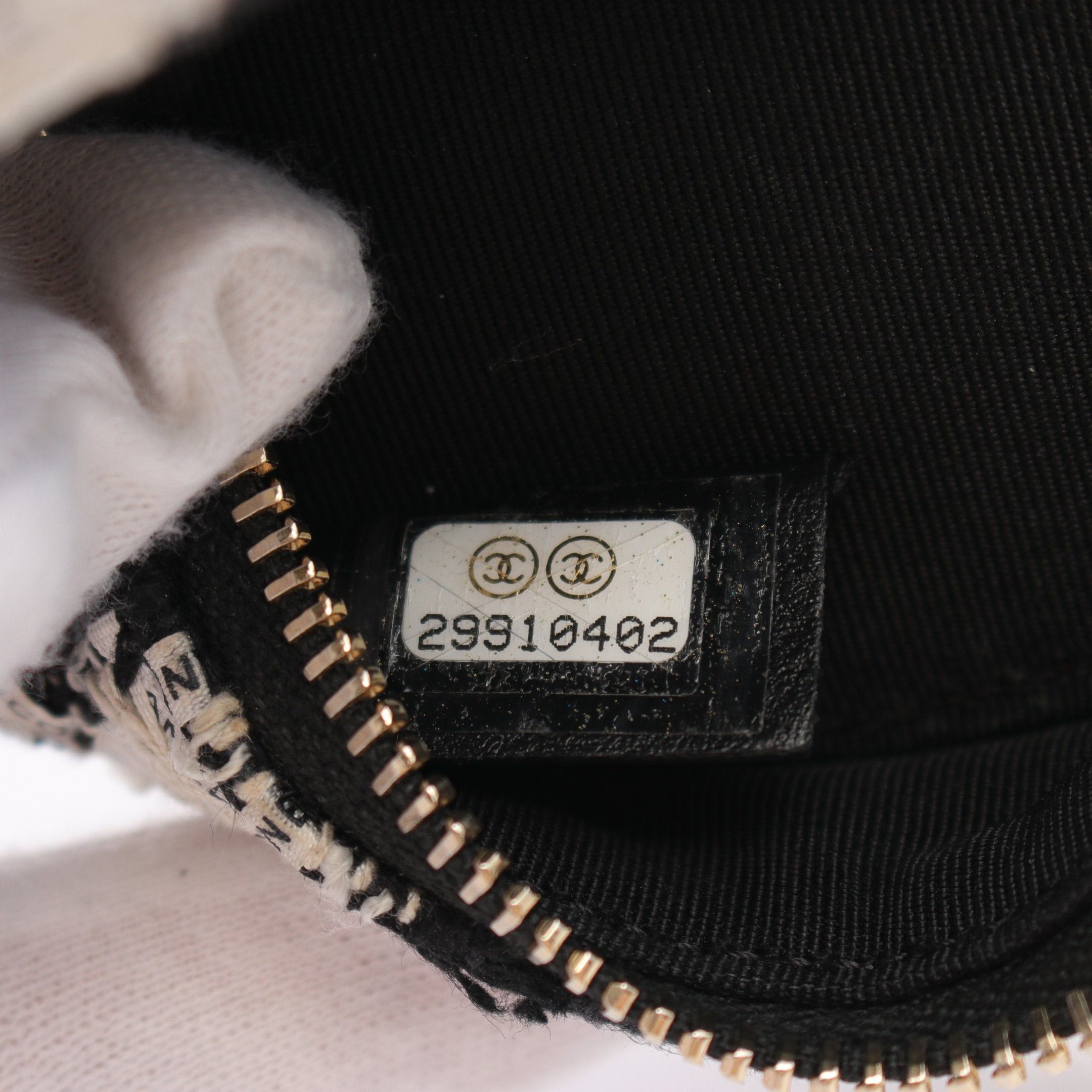 Chanel Chanel Matelasse Chain Shoulder Bag Tweed Black White Gold Hardware Size ONE SIZE - 5 Thumbnail