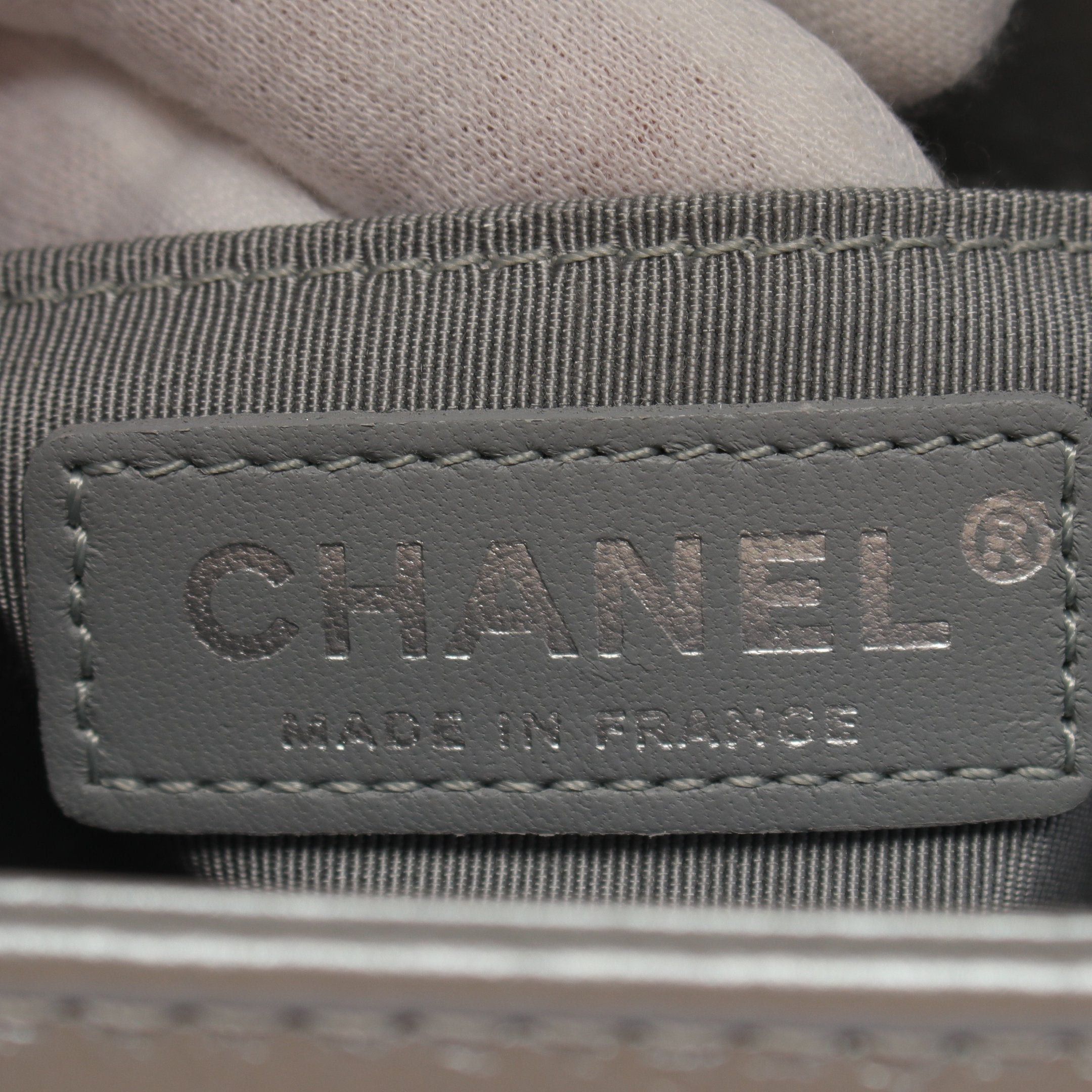 Chanel Chanel Boy Chanel Matelasse Chain Shoulder Bag Leather Tweed Gray Silver Hardware Size ONE SIZE - 4 Thumbnail