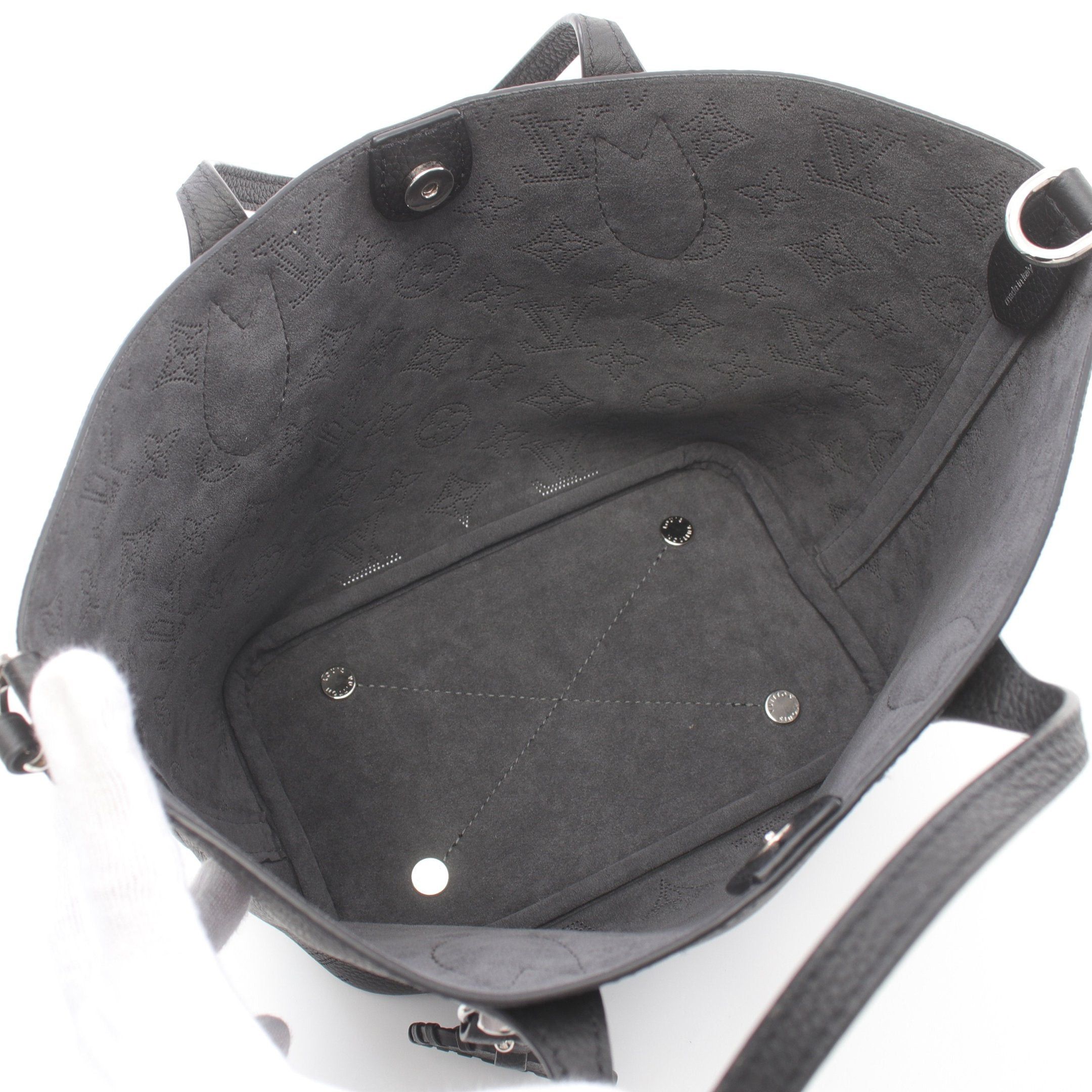 Louis Vuitton Louis Vuitton Blossom Pm Mahina Noir Handbag Leather Black Size ONE SIZE - 3 Thumbnail