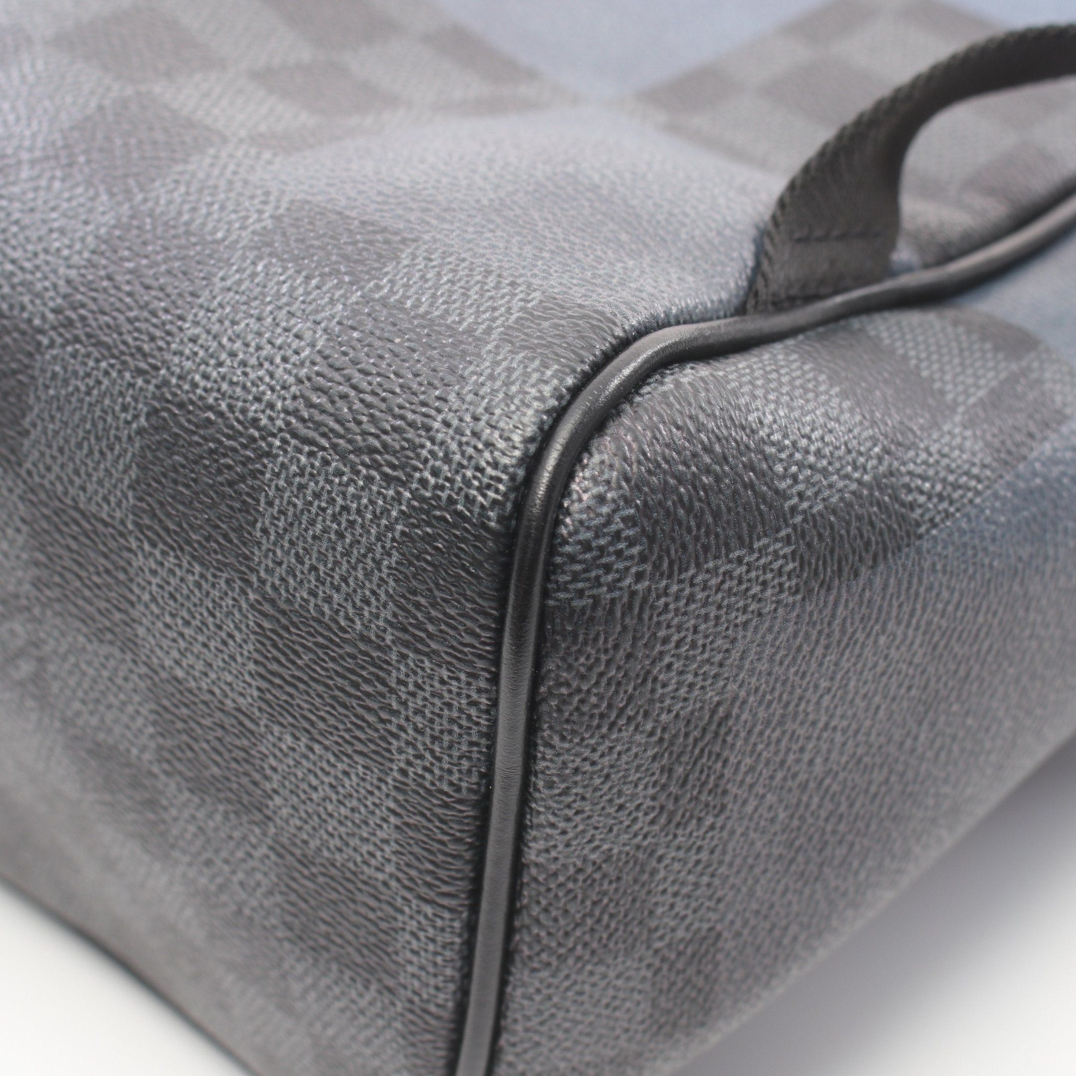 Louis Vuitton Louis Vuitton Josh Nv Damier Graphite Giant Backpack Rucksack Leather Blue Black Size ONE SIZE - 6 Thumbnail