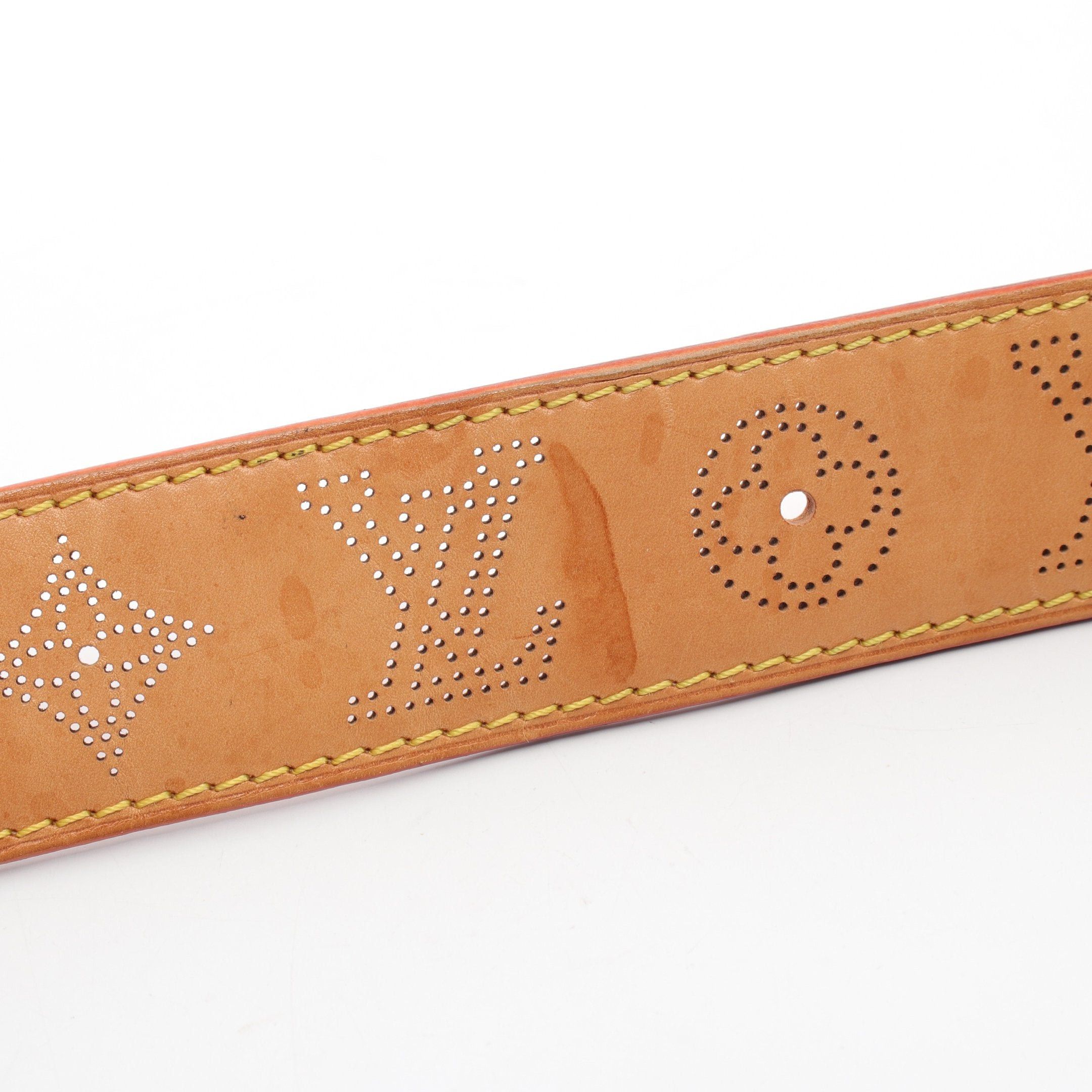 Louis Vuitton Louis Vuitton Ceinture Perfo Monogram Mahina Belt Leather Beige Size ONE SIZE - 6 Thumbnail