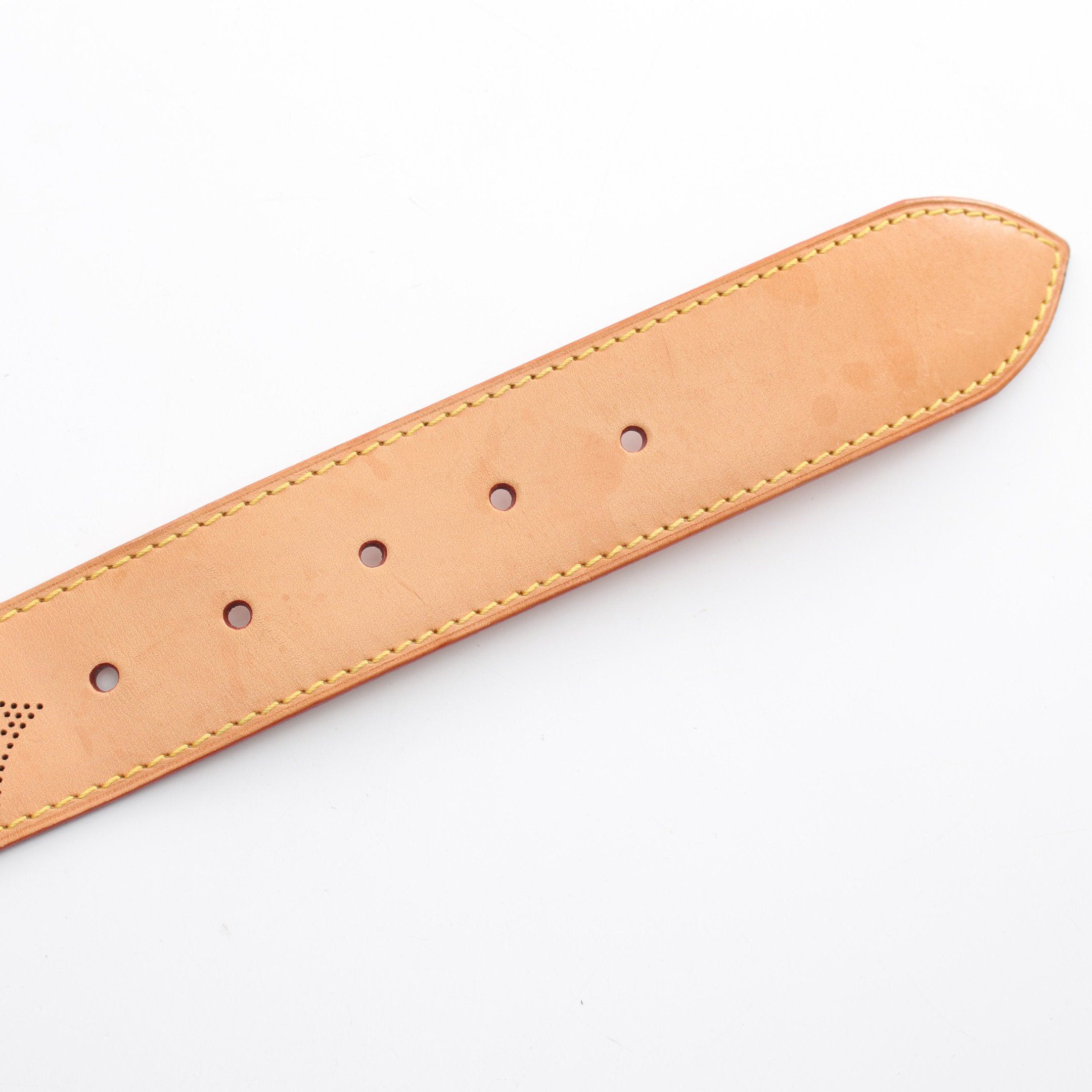 Louis Vuitton Louis Vuitton Ceinture Perfo Monogram Mahina Belt Leather Beige Size ONE SIZE - 3 Thumbnail