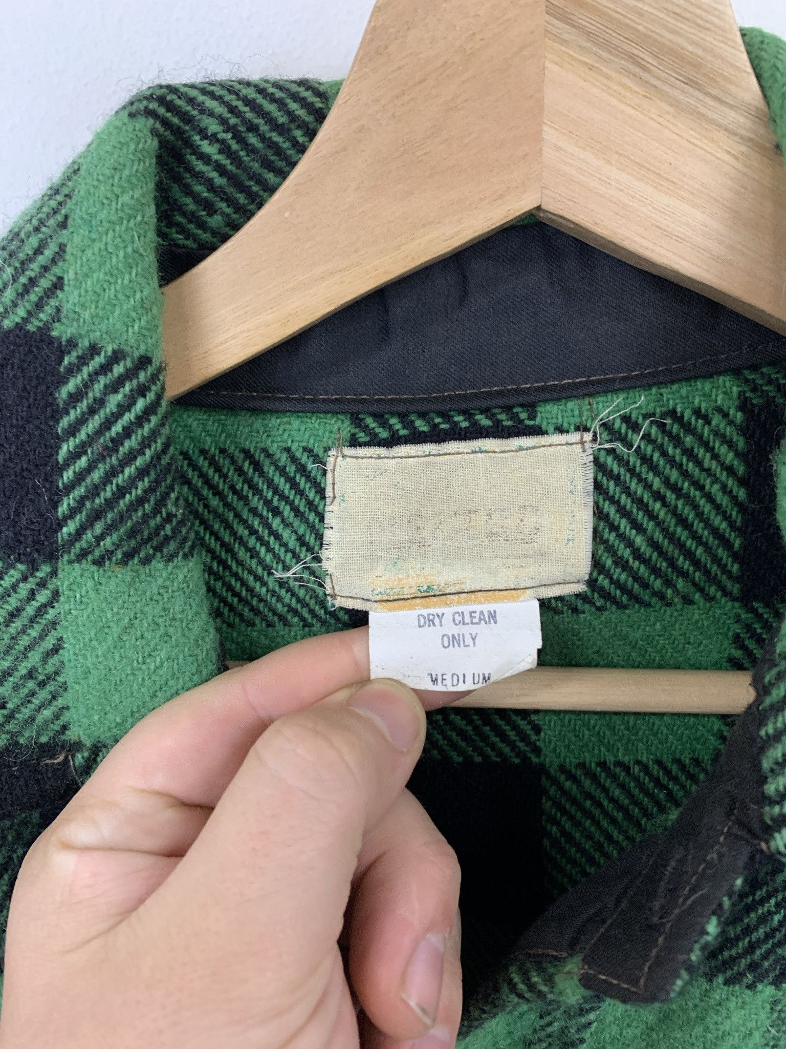 Flannel × Vintage Vintage 1980s Green Black Thick Wool Heavy Flannel Size M Size US M / EU 48-50 / 2 - 2 Thumbnail