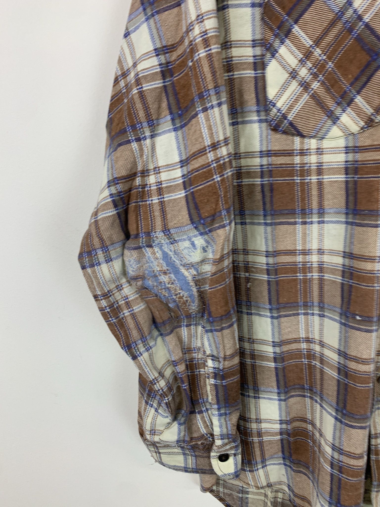 Flannel × Vintage Vintage 1990s Distressed Grunge Flannel Light Flannel Top Size L Size US L / EU 52-54 / 3 - 2 Thumbnail