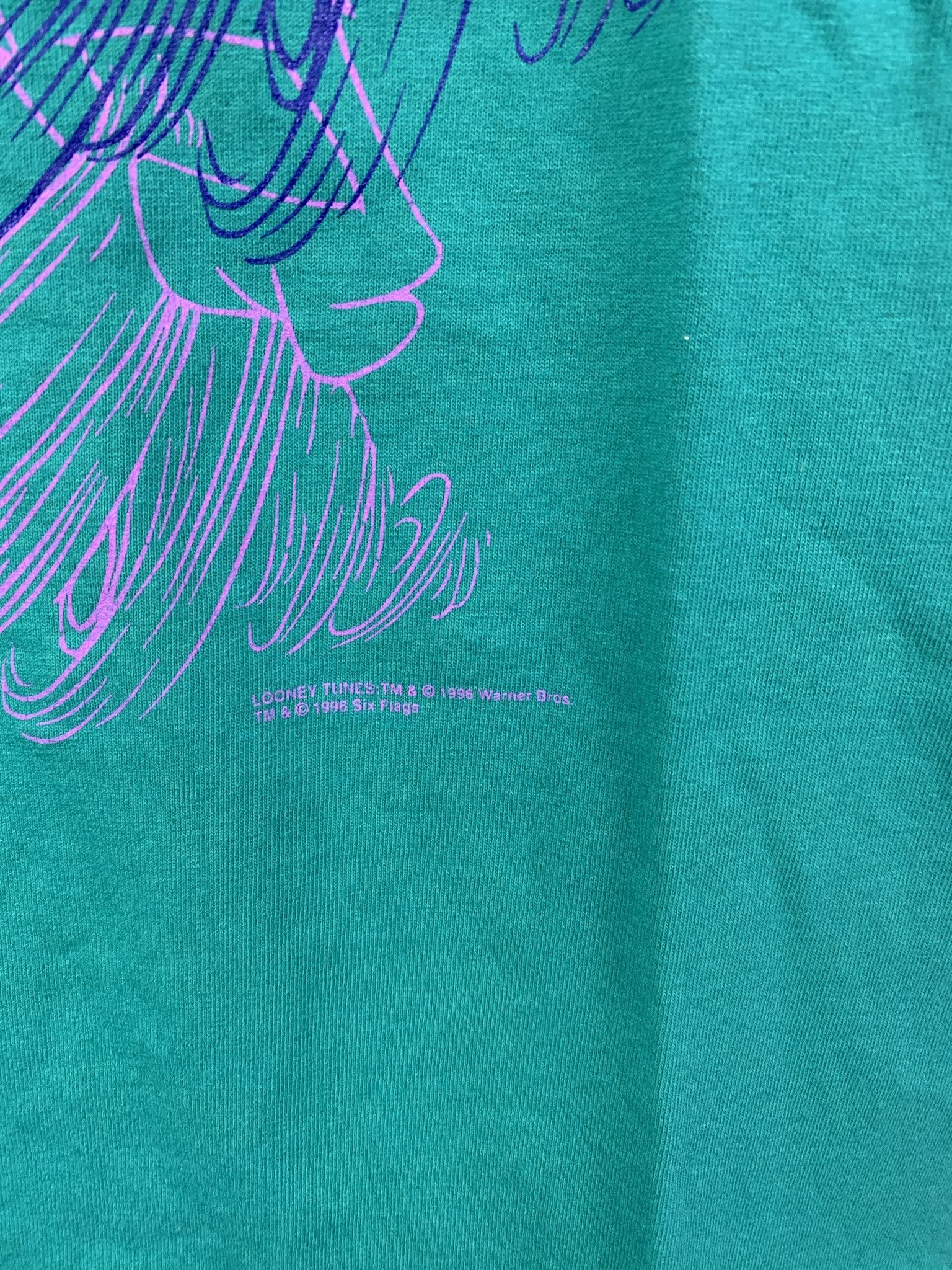 Vintage Vintage 1990s Tazmanian Devil Six Flags Single Stitch Tee Size S Size US S / EU 44-46 / 1 - 3 Thumbnail