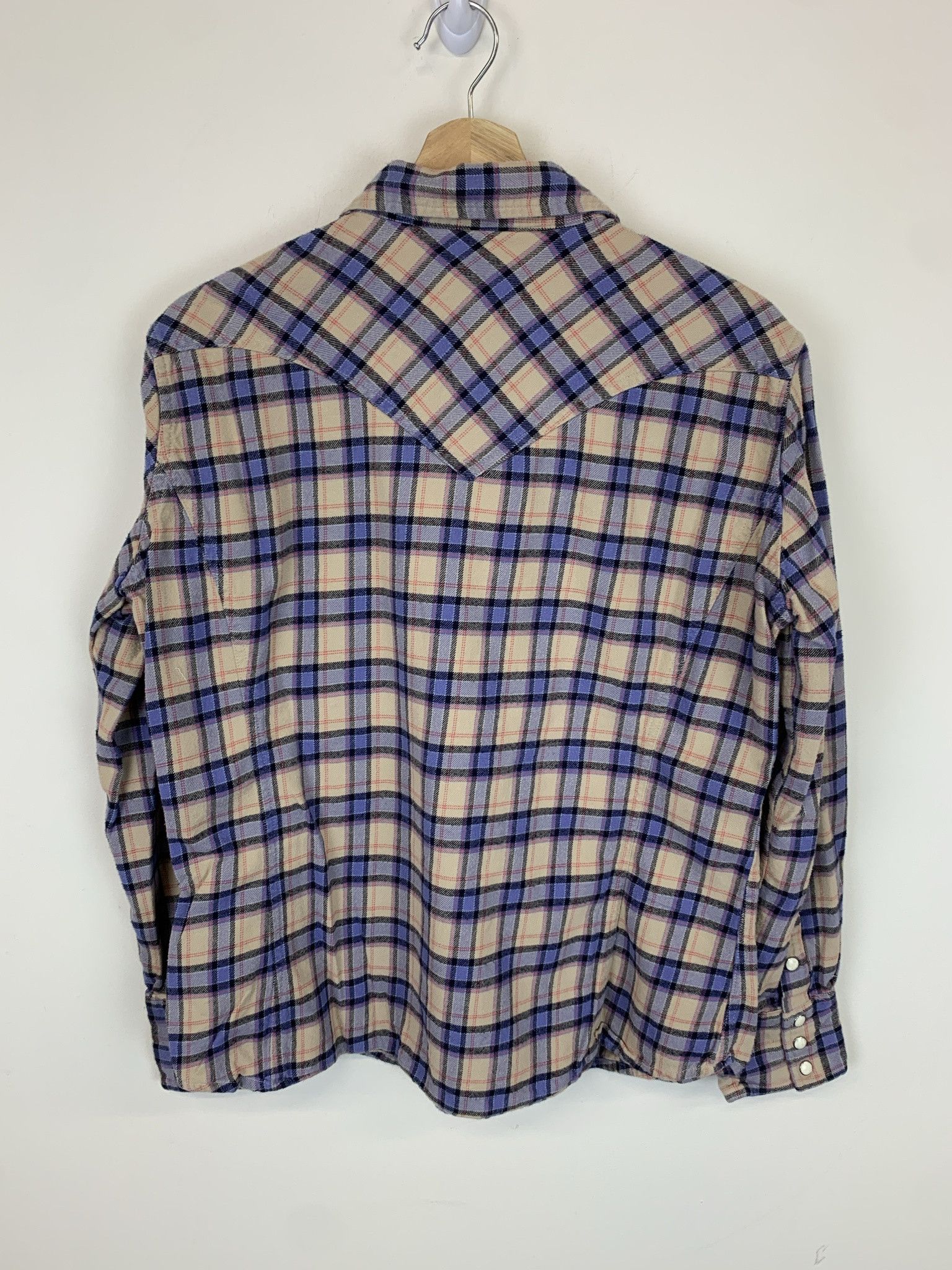 Flannel × Vintage Vintage Carhartt For Women Parl Snap Flannel Size L Size US L / EU 52-54 / 3 - 3 Thumbnail