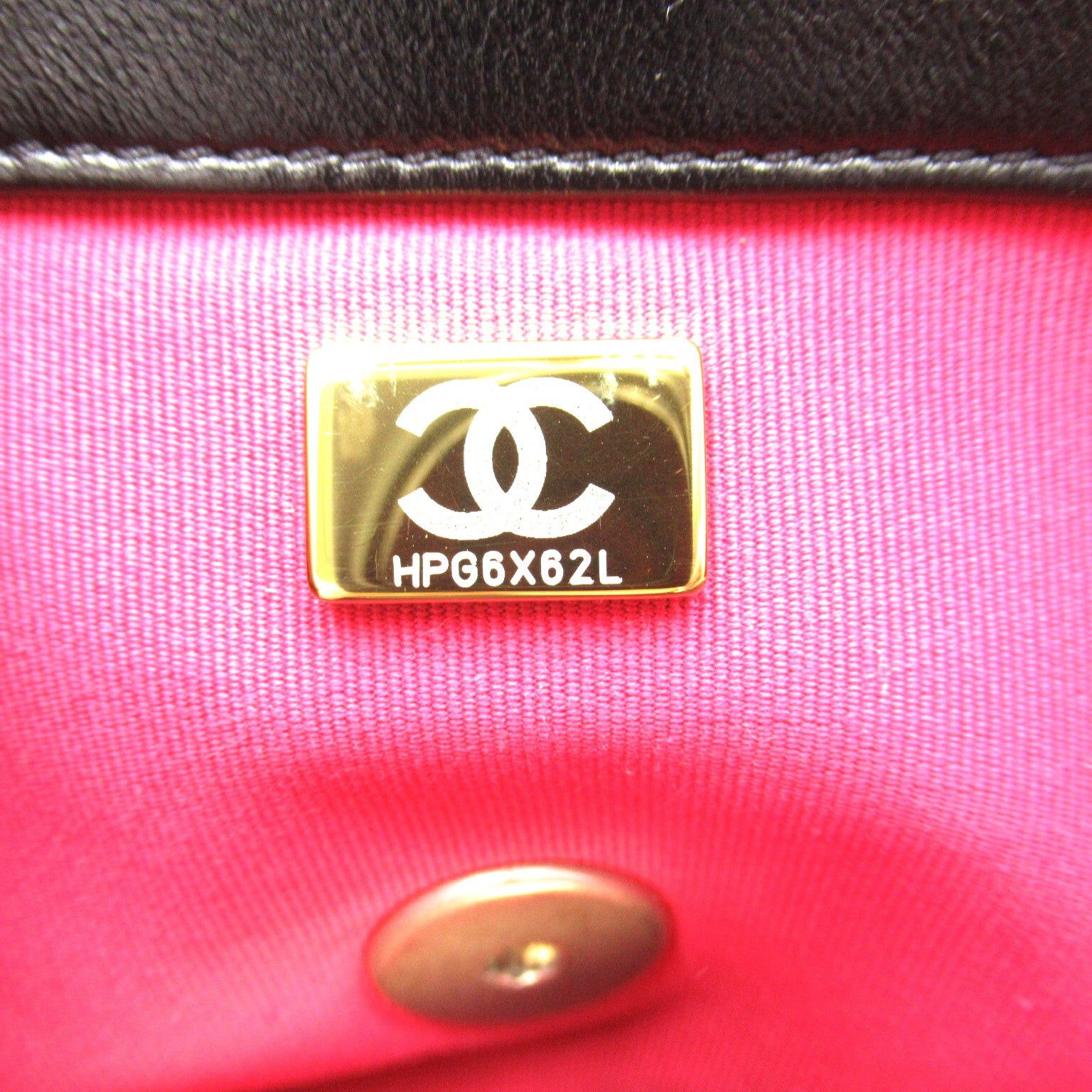 Chanel Chanel Chanel19 Chain Shoulder Bag Lambskin (Sheepskin) Black Size ONE SIZE - 8 Thumbnail