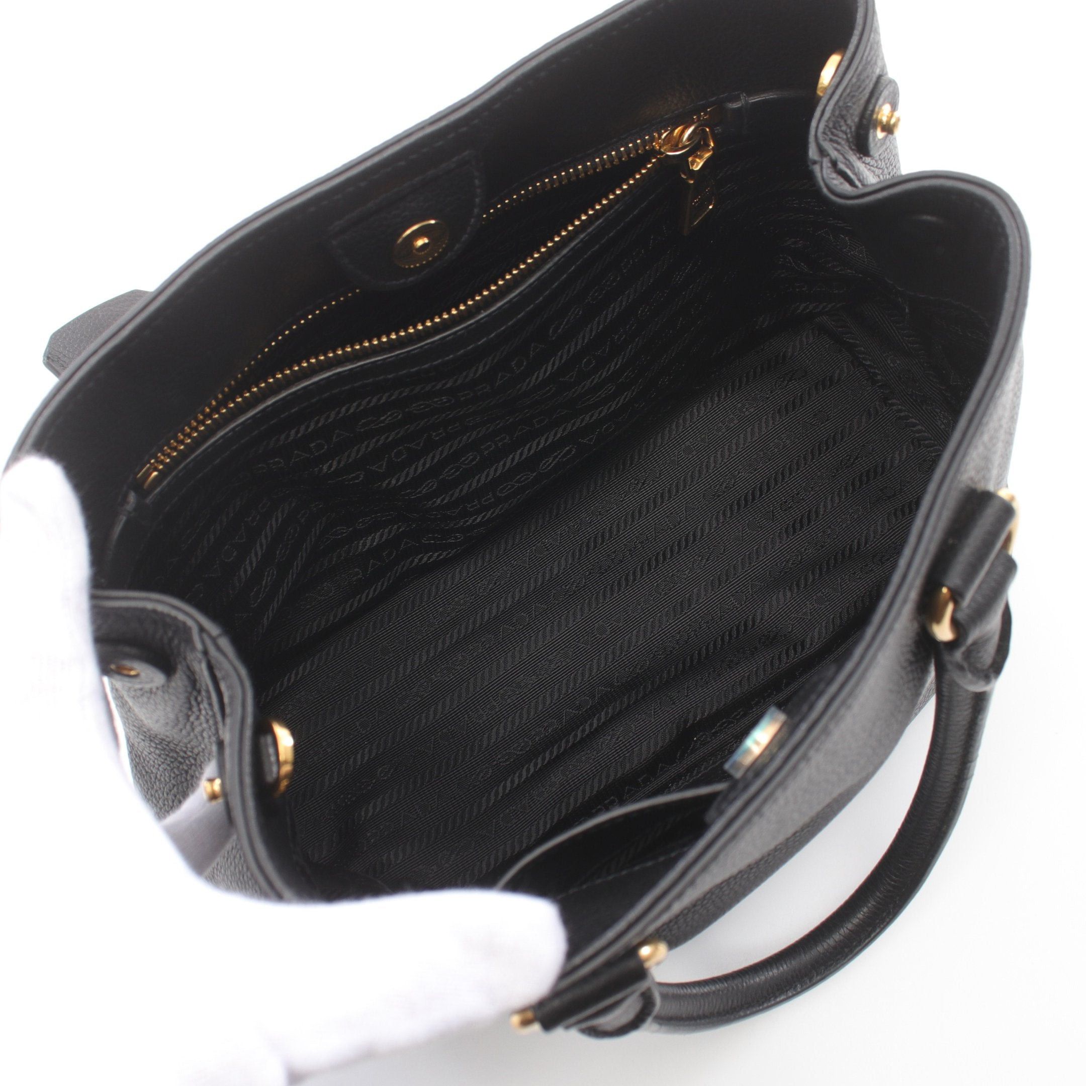Prada Prada Vitello Phenix Handbag Leather Black Size ONE SIZE - 3 Thumbnail