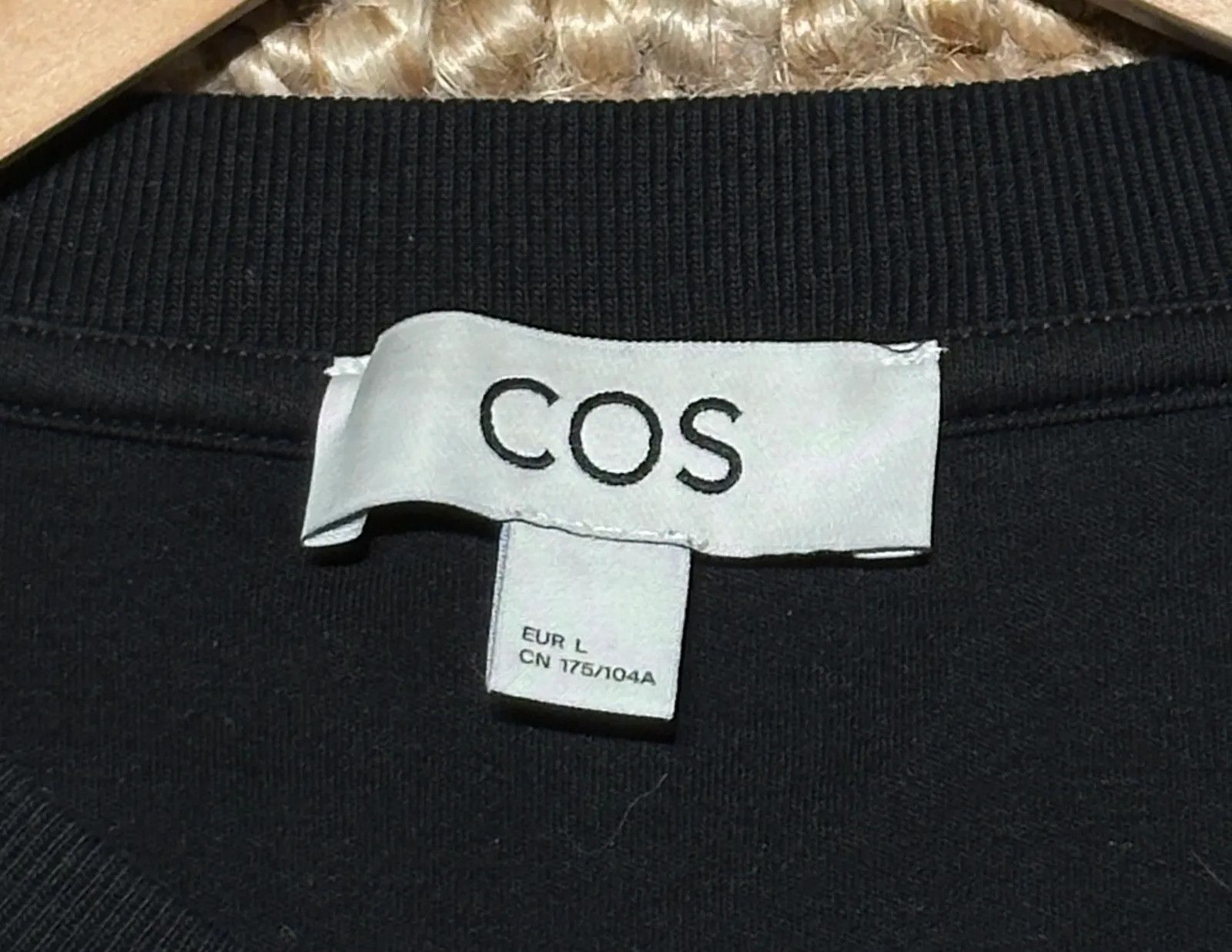 Cos Cos Clean cut regular Short Sleeve T-shirt Size L / US 10 / IT 46 - 2 Thumbnail