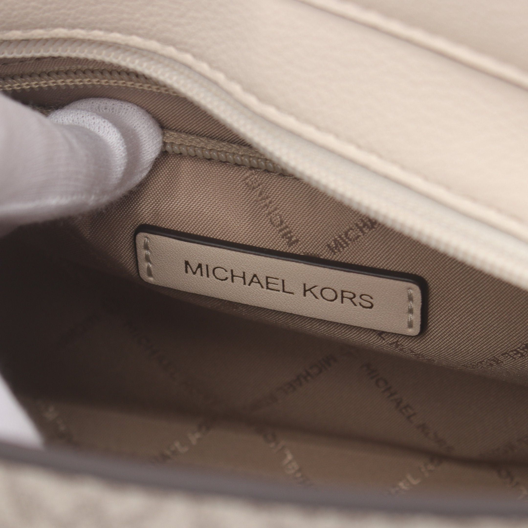 Michael Kors Michael Kors Hamilton Handbag Leather Off White Size ONE SIZE - 4 Thumbnail