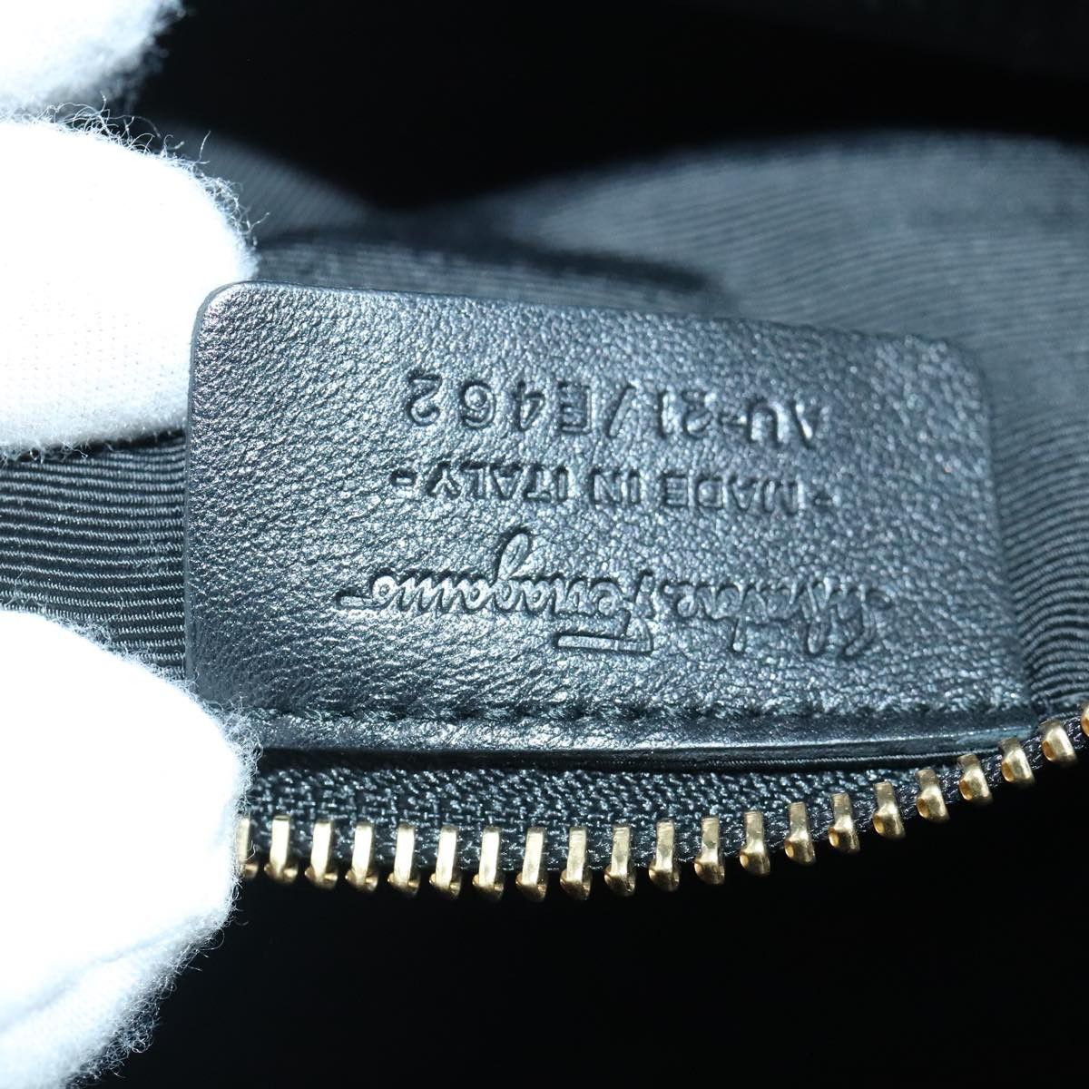 Salvatore Ferragamo Gancini Black Leather Shoulder Bag (Pre-Owned) Size ONE SIZE - 9 Thumbnail