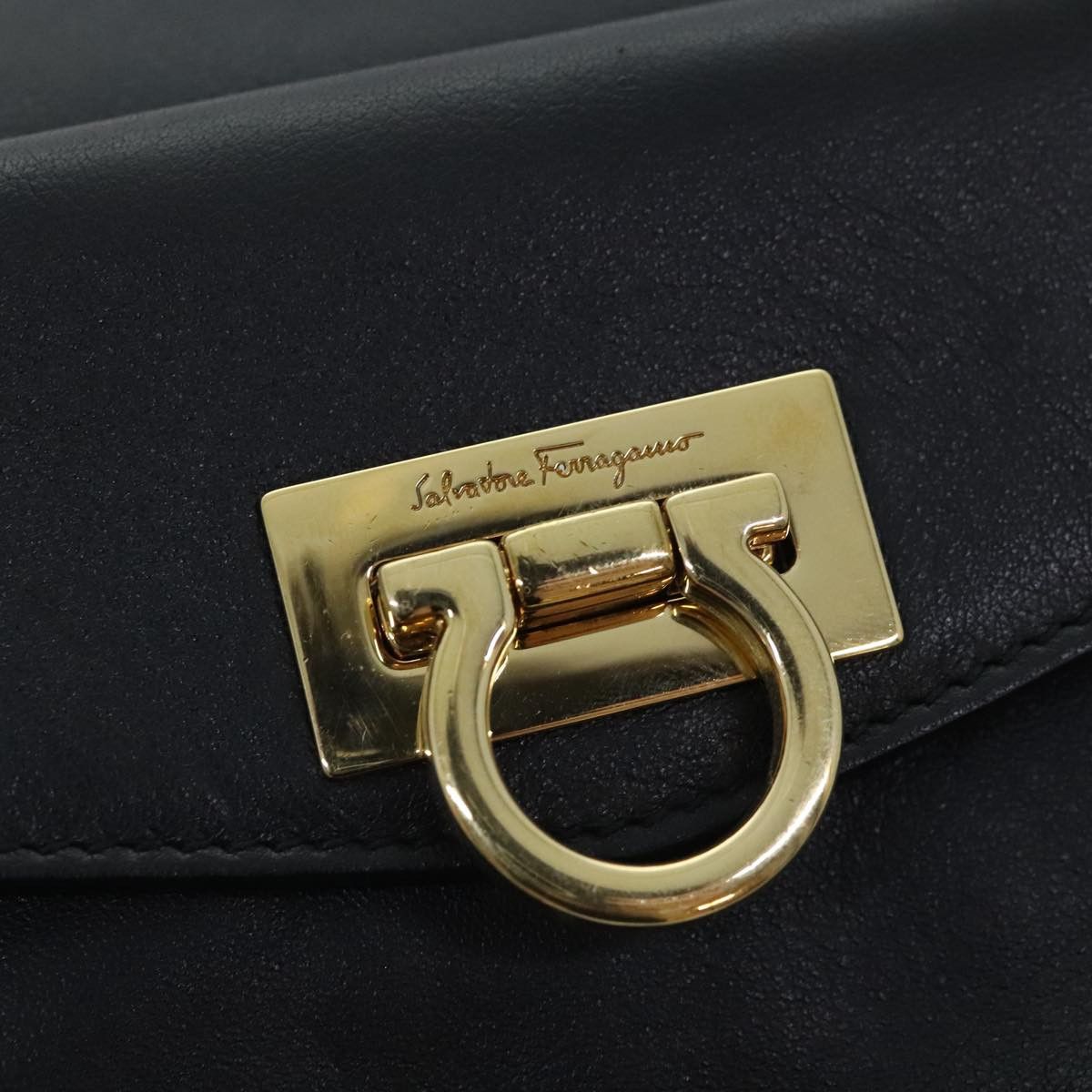 Salvatore Ferragamo Gancini Black Leather Shoulder Bag (Pre-Owned) Size ONE SIZE - 6 Thumbnail