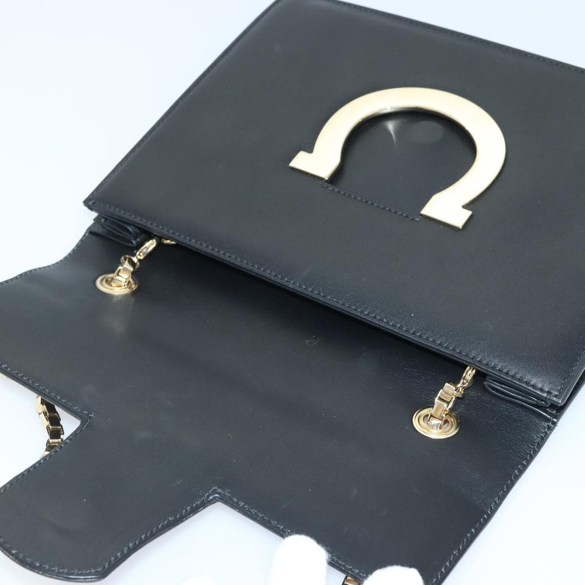 Salvatore Ferragamo Thalia Black Leather Shoulder Bag (Pre-Owned) Size ONE SIZE - 20 Thumbnail