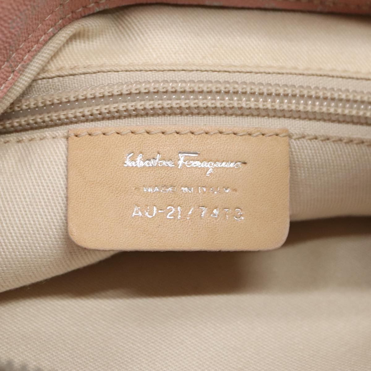 Salvatore Ferragamo Gancini Pink Canvas Shoulder Bag (Pre-Owned) Size ONE SIZE - 8 Thumbnail