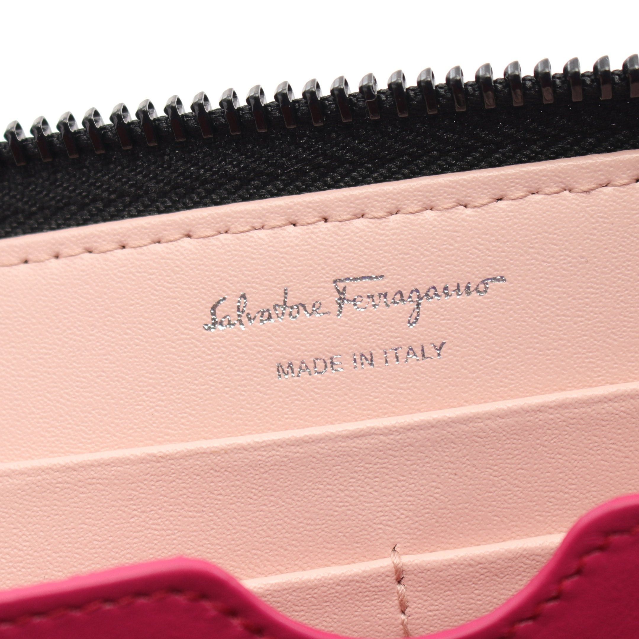 Salvatore Ferragamo Salvatore Ferragamo Vara Ribbon Round Zipper Long Wallet Leather Black Size ONE SIZE - 4 Thumbnail