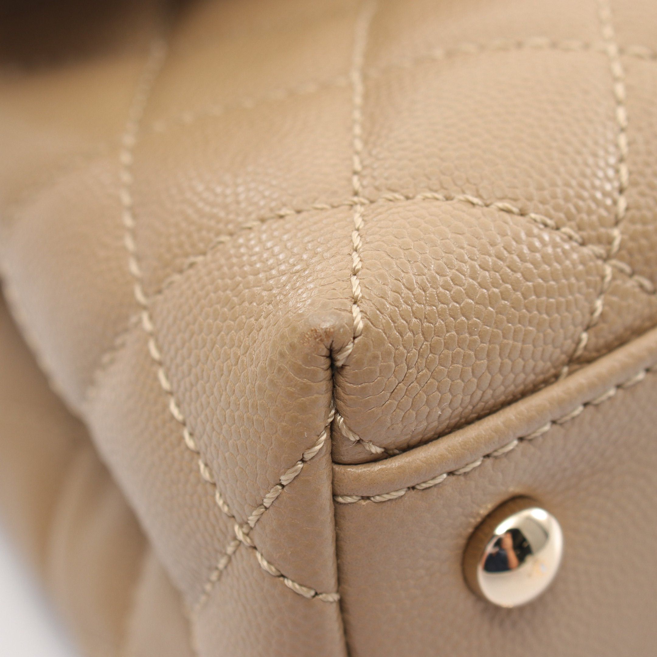 Chanel Chanel Coco Handle Flap Matelasse Handbag Caviar Skin Gray Beige Gold Hardware Size ONE SIZE - 8 Thumbnail