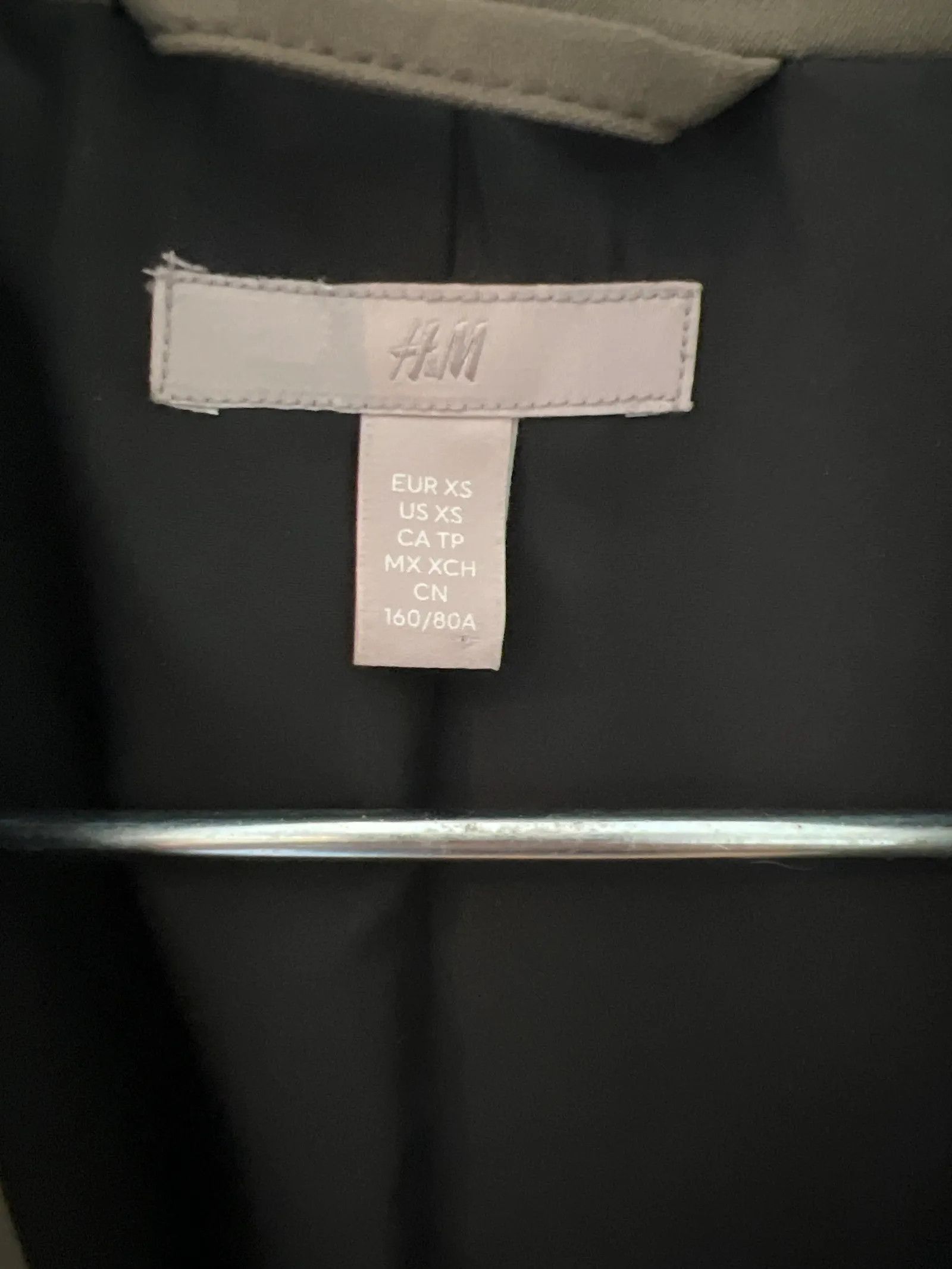 H&M H&M Blazer Size XS / US 0-2 / IT 36-38 - 2 Thumbnail