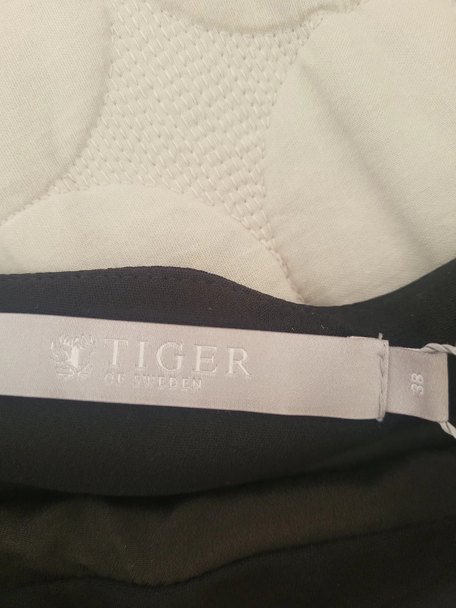 Tiger of Sweden Tiger of Sweden Skirt Size 27" / US 4 / IT 40 - 2 Thumbnail