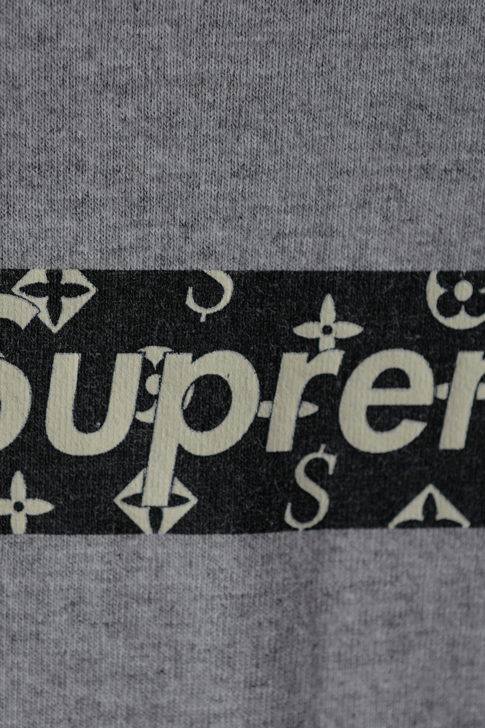 Supreme S/S 2000 "Louis Vuitton" Monogram Box Logo Tee Size US XL / EU 56 / 4 - 3 Thumbnail