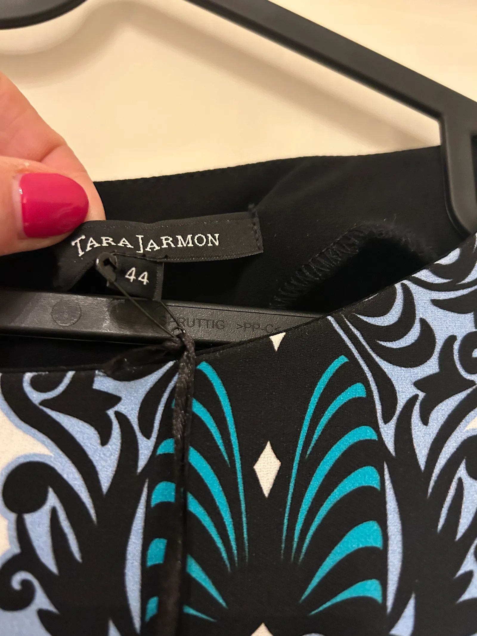 Tara Jarmon Tara Jarmon Dress Size L / US 10 / IT 46 - 2 Thumbnail