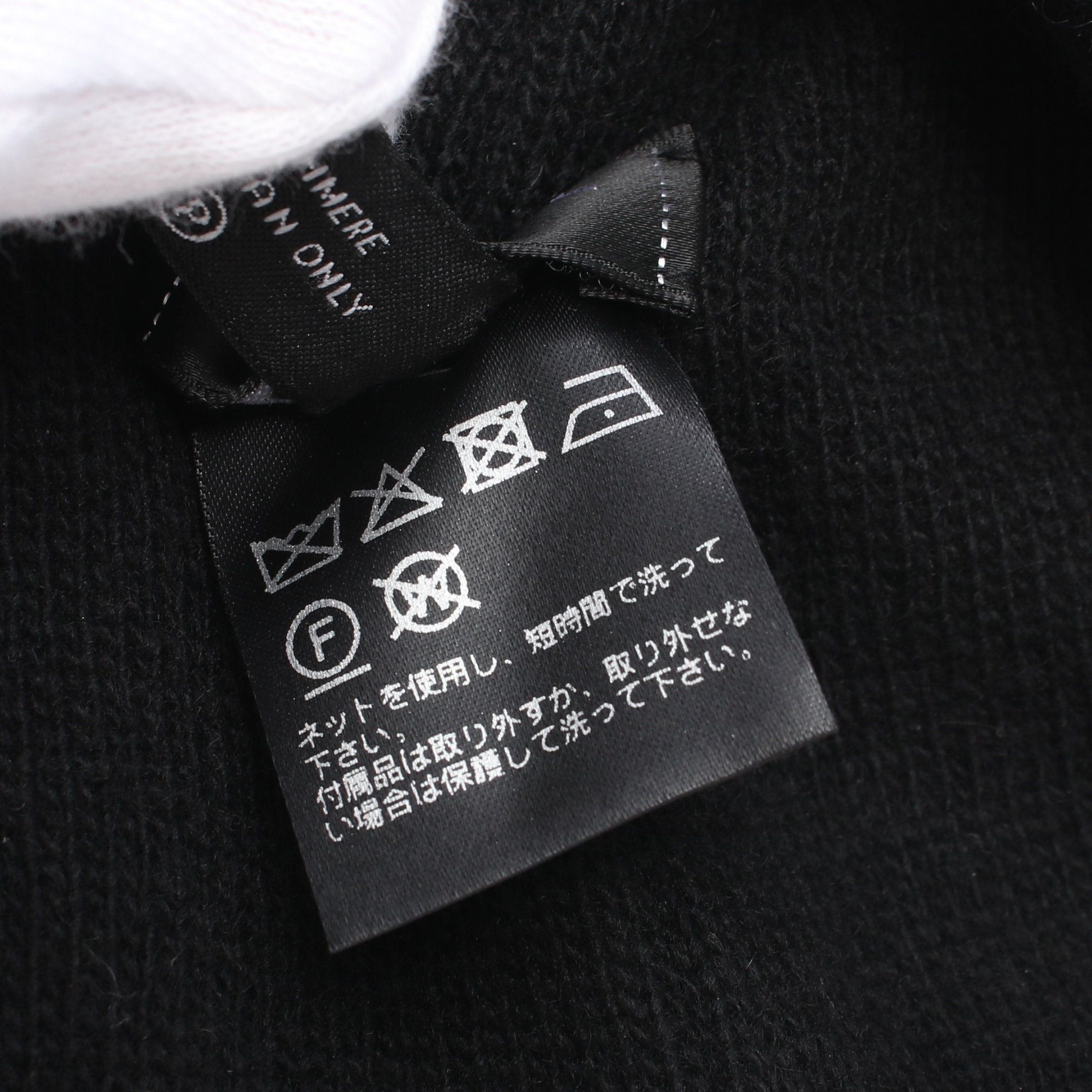 Chanel Chanel Logo Beanie Wool Cashmere Black Yellow-Green Size ONE SIZE - 7 Thumbnail