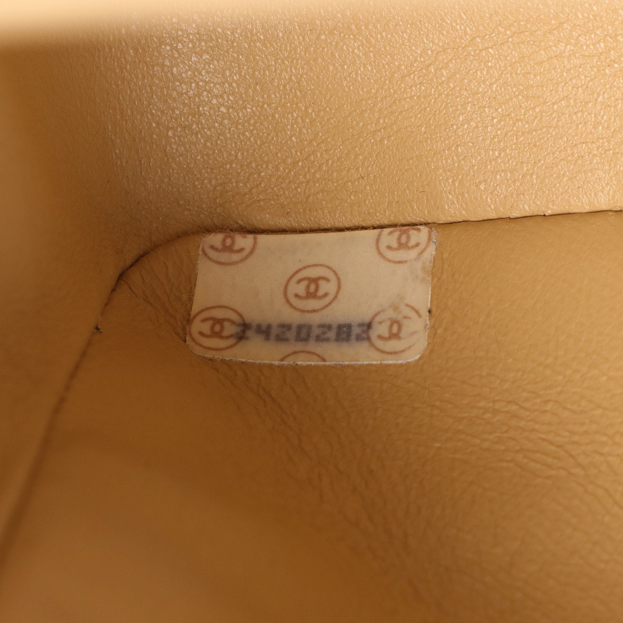 Chanel Chanel Matelasse Double Flap Chain Shoulder Bag Leather Beige Gold Hardware Size ONE SIZE - 5 Thumbnail
