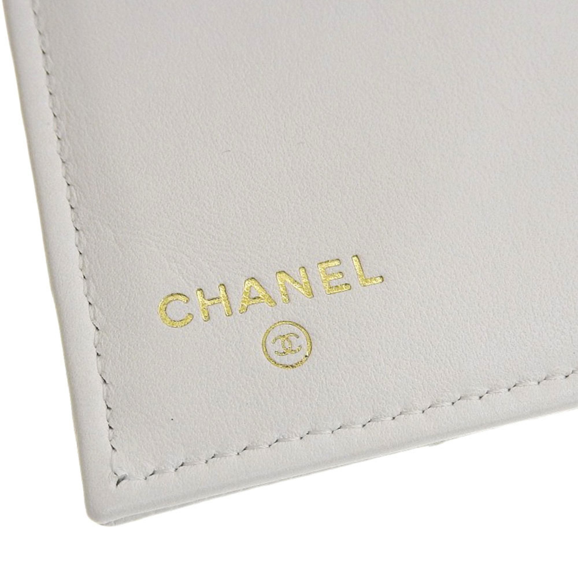 Chanel CHANEL Matelasse Random Serial Coco Mark Tri-fold Wallet Caviar Skin White Size ONE SIZE - 6 Thumbnail
