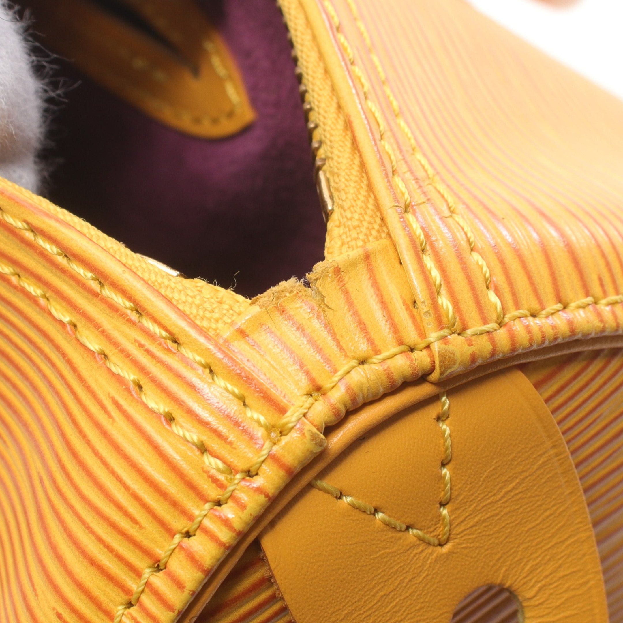 Louis Vuitton Louis Vuitton Speedy 25 Epi Tassi Yellow Handbag Leather Size ONE SIZE - 7 Thumbnail