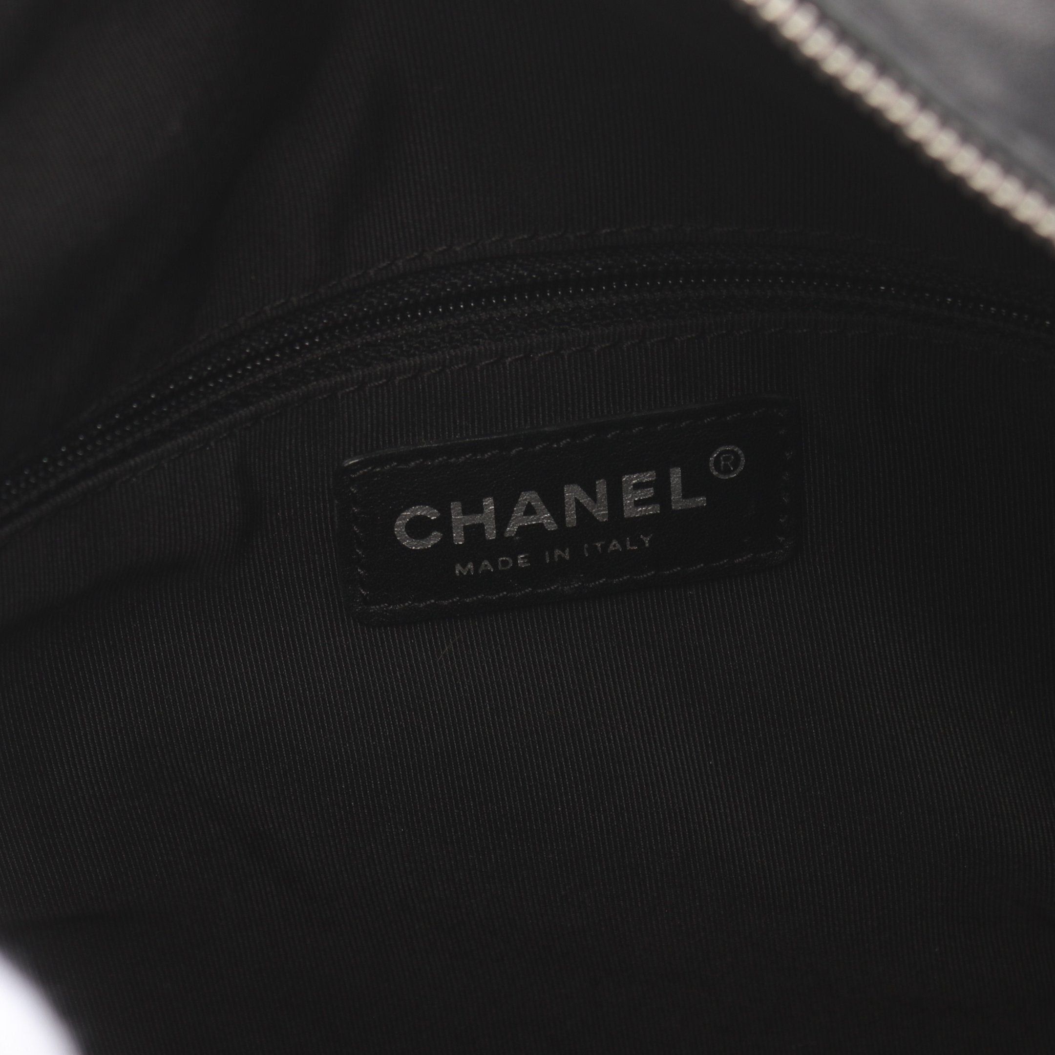 Chanel Chanel V-Stitch Handbag Leather Black Silver Hardware Size ONE SIZE - 4 Thumbnail