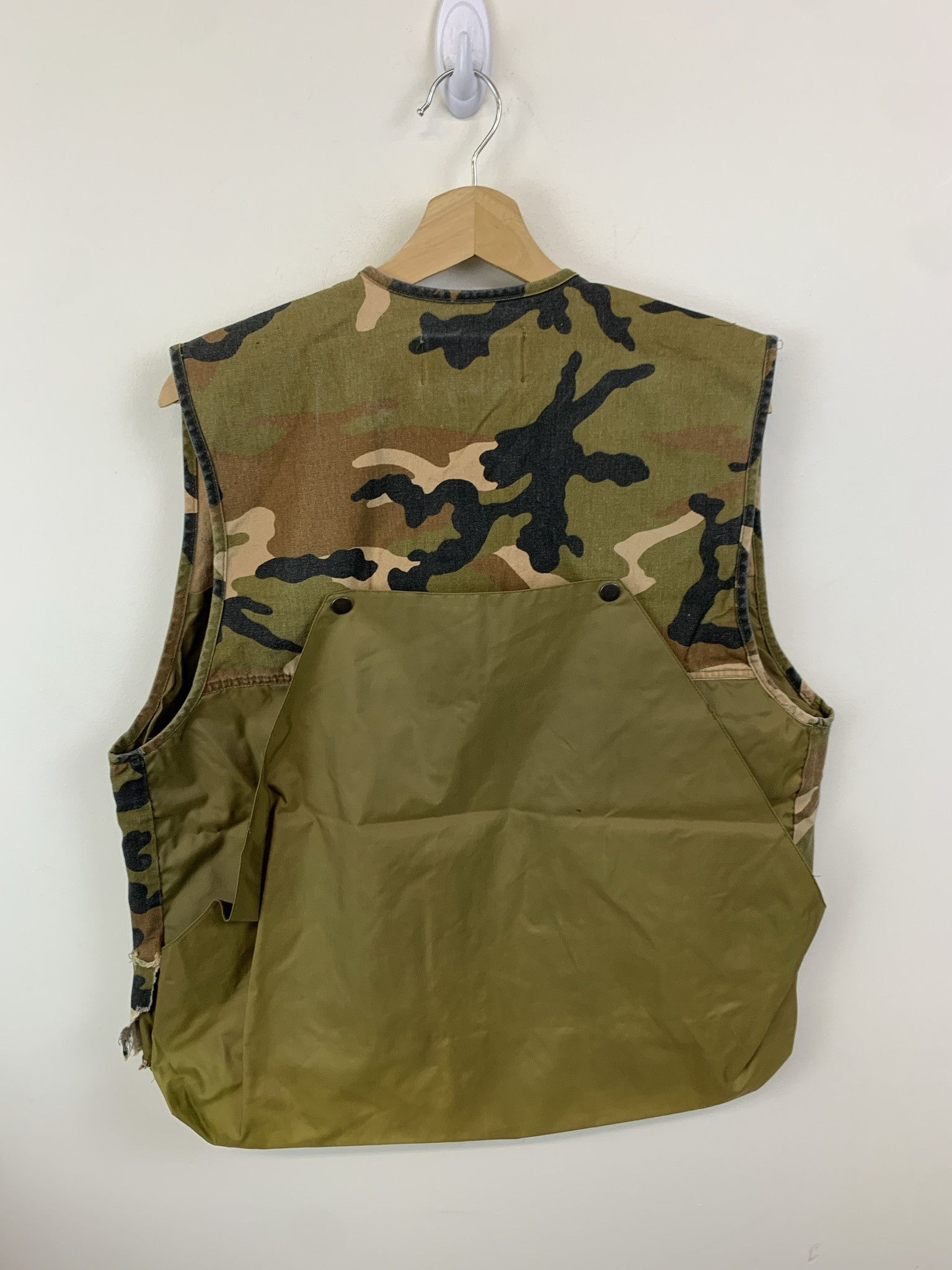 Vintage Vintage Winchester Woodland Camo Hunting Vest Size M Size US M / EU 48-50 / 2 - 3 Thumbnail