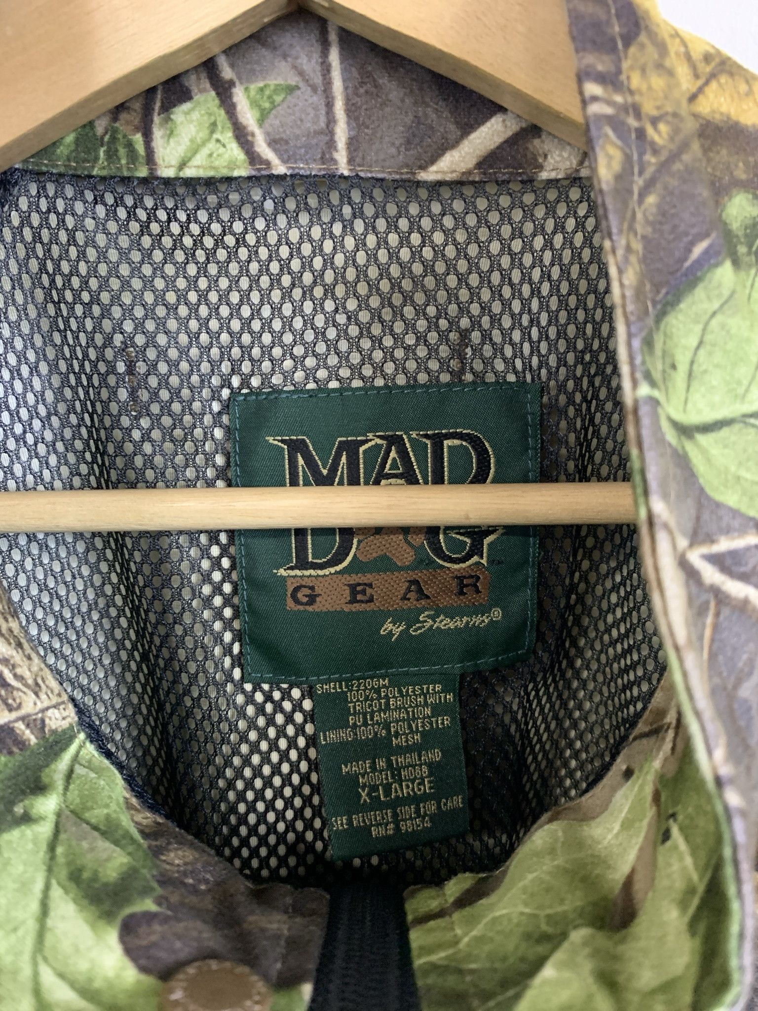 Realtree × Vintage Vintage 1990s Mad Dog Reatlree Camo Mesh Lined Windbreaker Jacket Size XL Size US XL / EU 56 / 4 - 2 Thumbnail