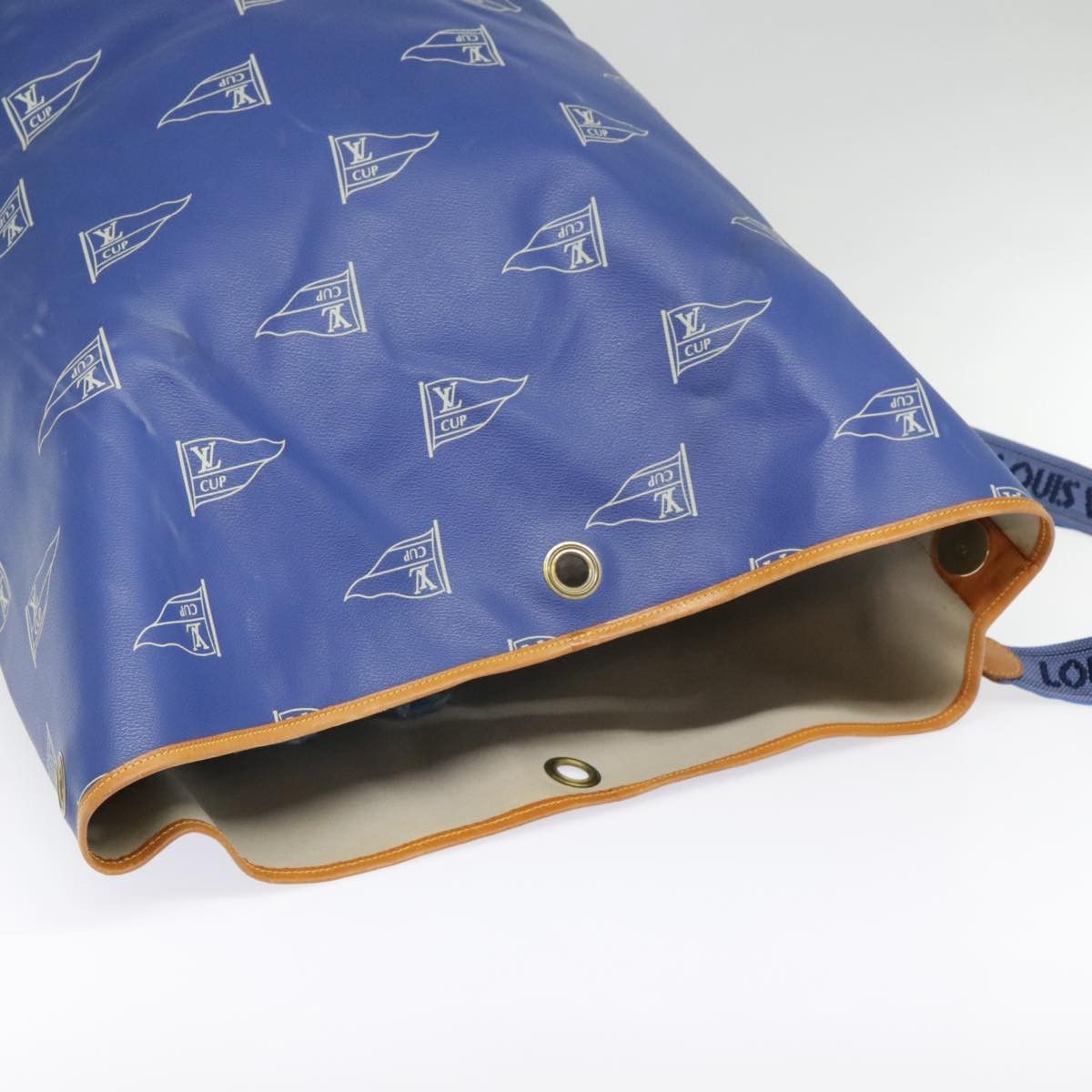 Louis Vuitton Cup Tasman Blue Canvas Shoulder Bag (Pre-Owned) Size ONE SIZE - 16 Thumbnail