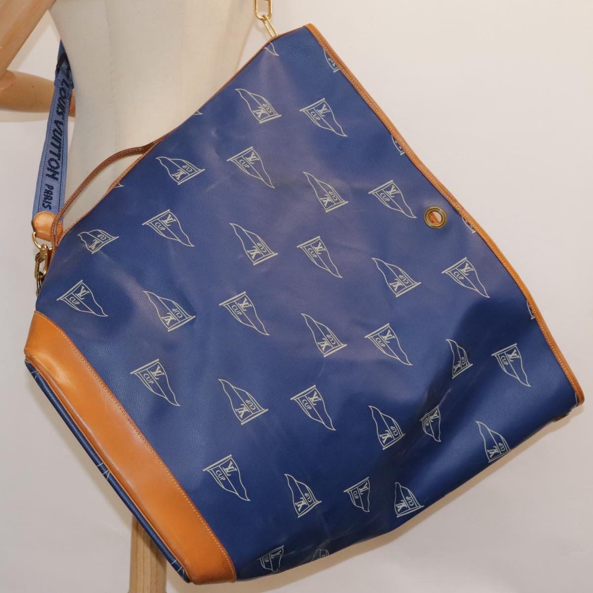Louis Vuitton Cup Tasman Blue Canvas Shoulder Bag (Pre-Owned) Size ONE SIZE - 13 Thumbnail