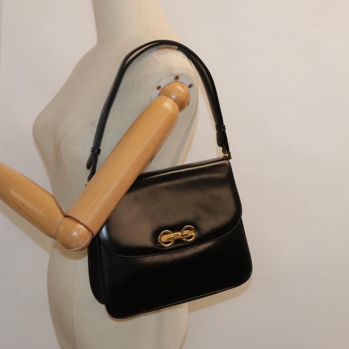 Gucci Black Leather Shoulder Bag (Pre-Owned) Size ONE SIZE - 14 Thumbnail