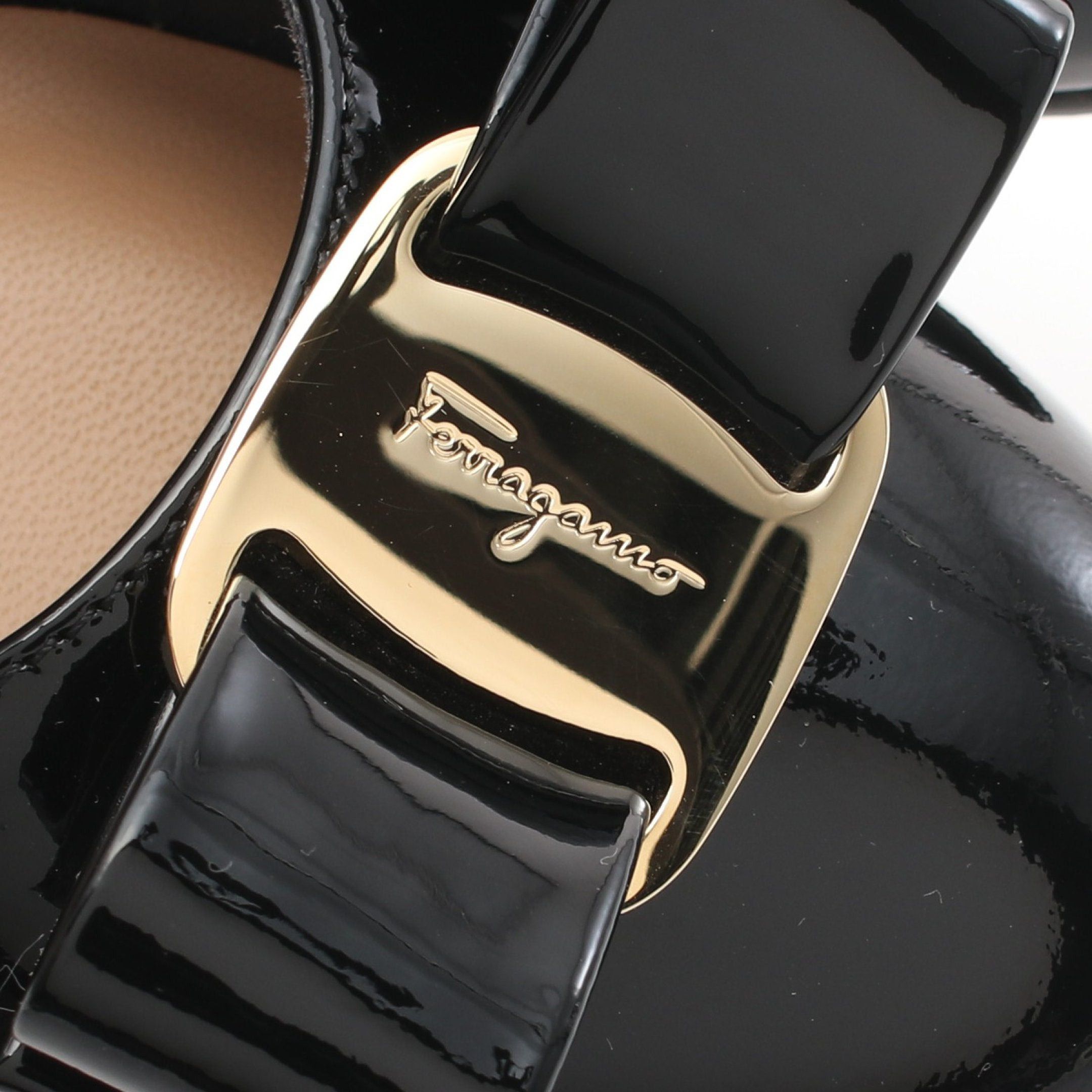 Salvatore Ferragamo Salvatore Ferragamo Vara Ribbon Pumps Patent Leather Black Size ONE SIZE - 8 Thumbnail