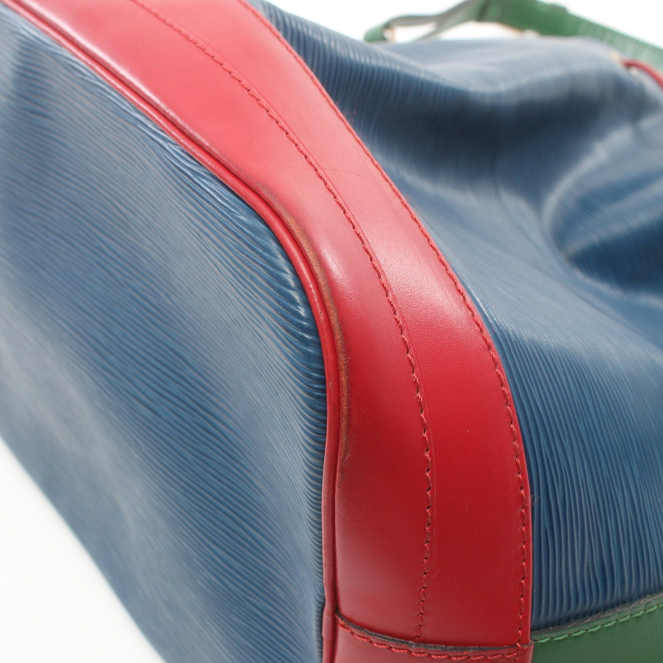 Louis Vuitton Louis Vuitton Noe Epi Toledo Blue Castilian Red Borneo Green Shoulder Bag Leather Size ONE SIZE - 7 Thumbnail