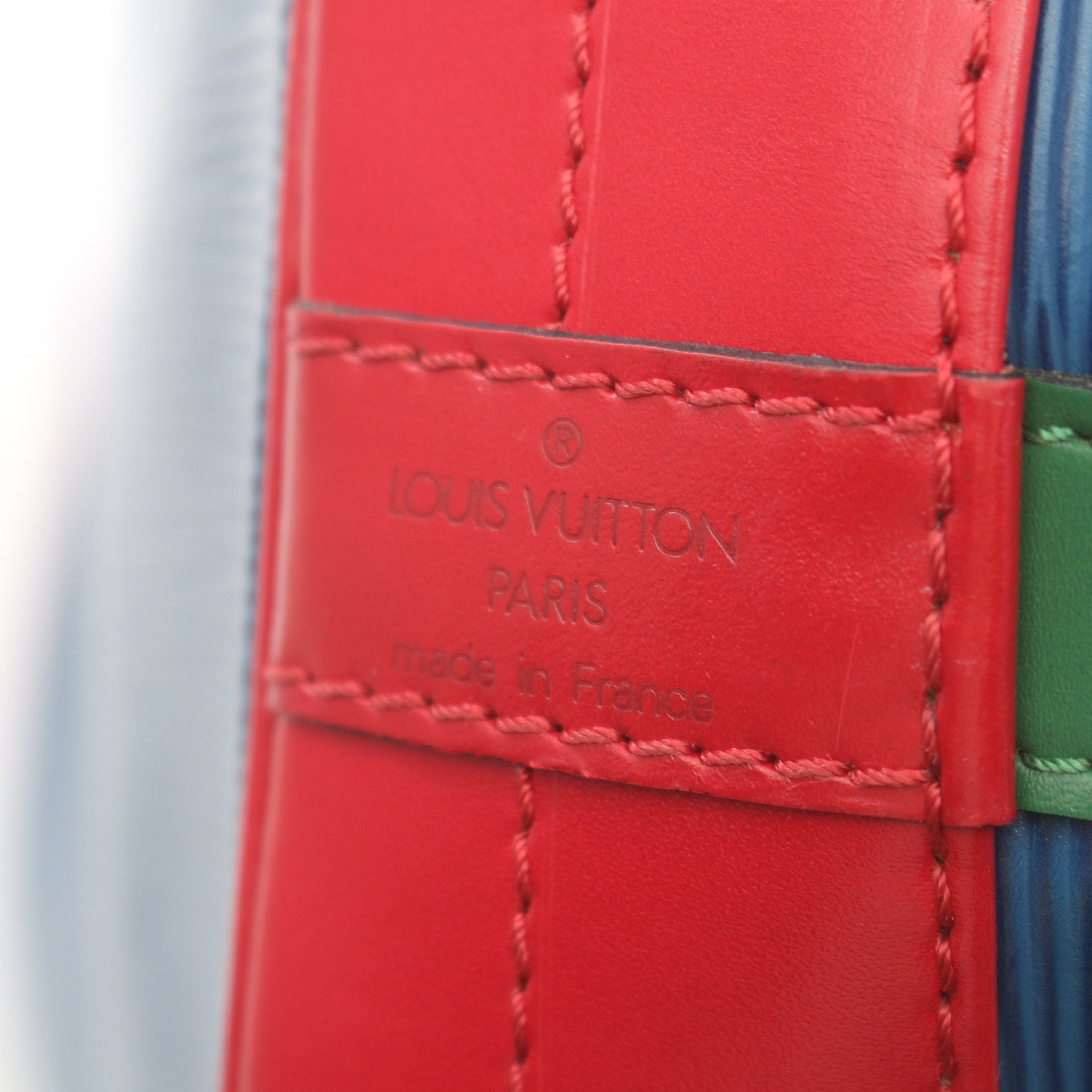 Louis Vuitton Louis Vuitton Noe Epi Toledo Blue Castilian Red Borneo Green Shoulder Bag Leather Size ONE SIZE - 4 Thumbnail