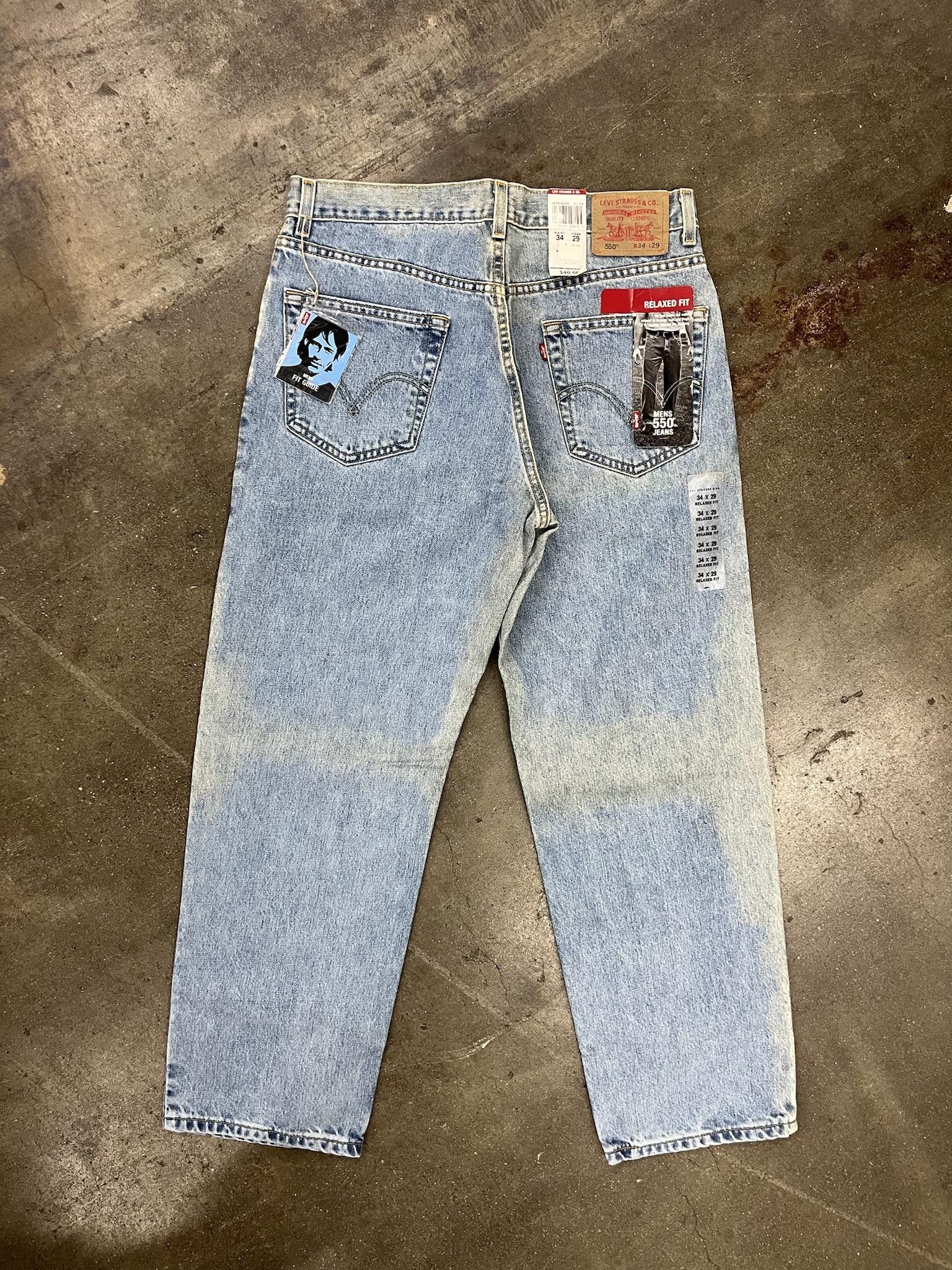 Vintage NWT Levis Relaxed Fit 550 Faded Jeans Size US 34 / EU 50 - 3 Thumbnail