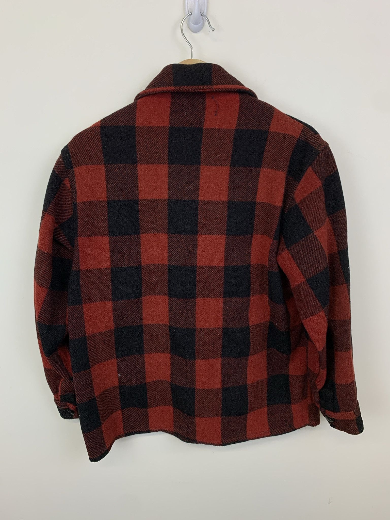 Flannel × Vintage Vintage Flannel 1980s Chippewa Black red Buffalo Plaid Flannel Size S Size US S / EU 44-46 / 1 - 3 Thumbnail