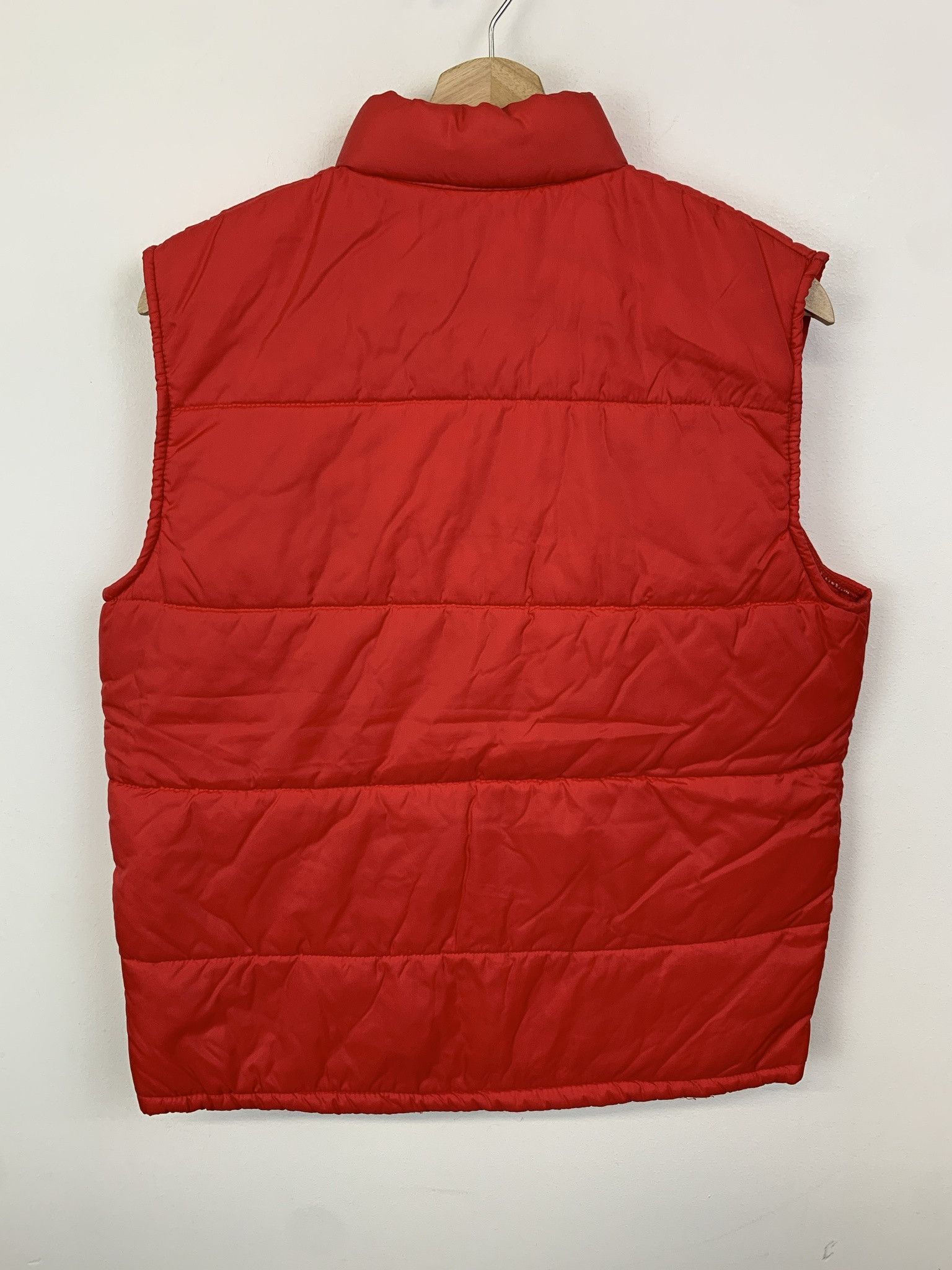 Other Vintage Vest 1980s Kingsport Red Zip Puffer Vest Size S Size US S / EU 44-46 / 1 - 3 Thumbnail