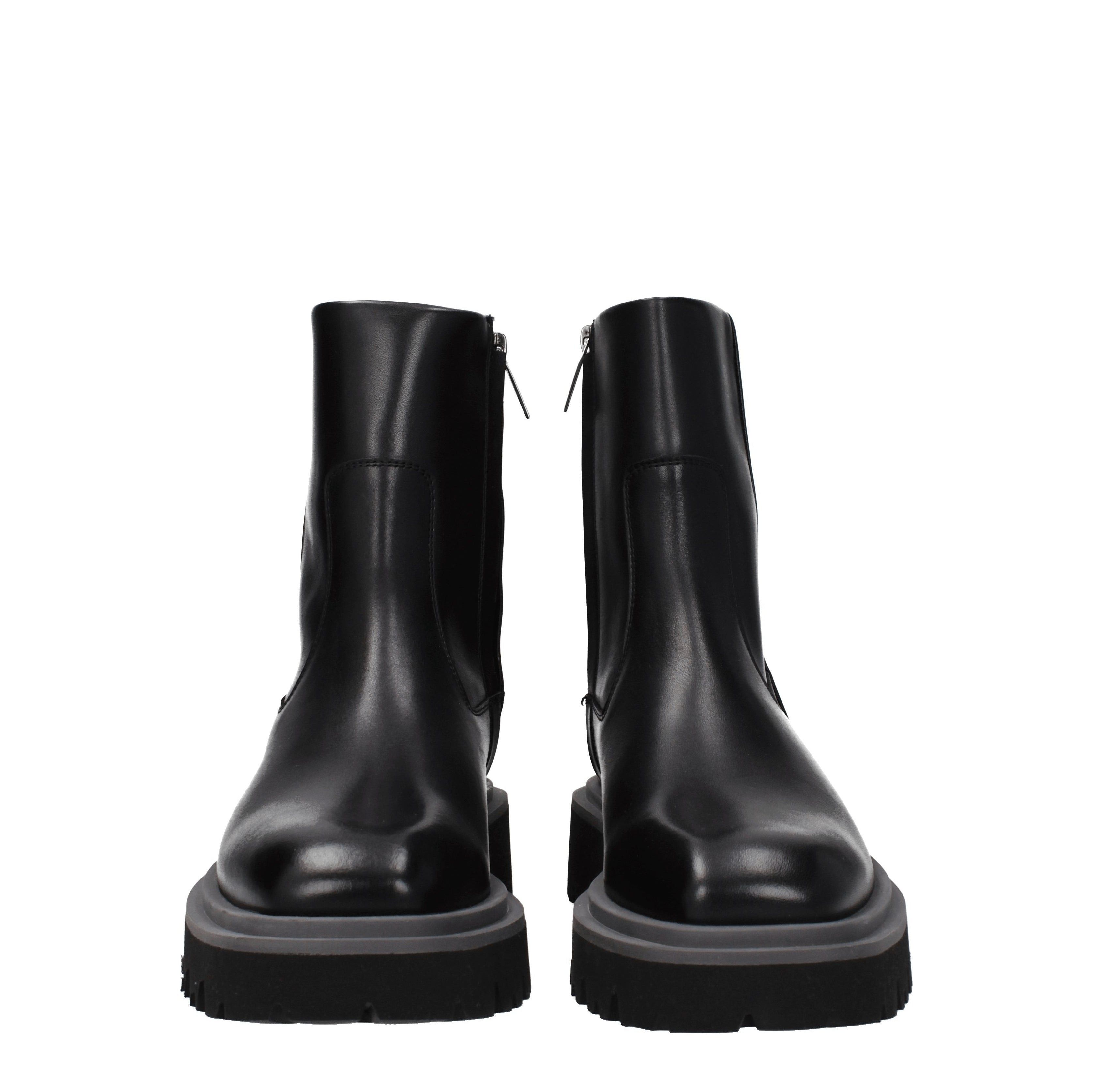 Salvatore Ferragamo Men's Boots in Leather Size US 7.5 / EU 40-41 - 3 Thumbnail