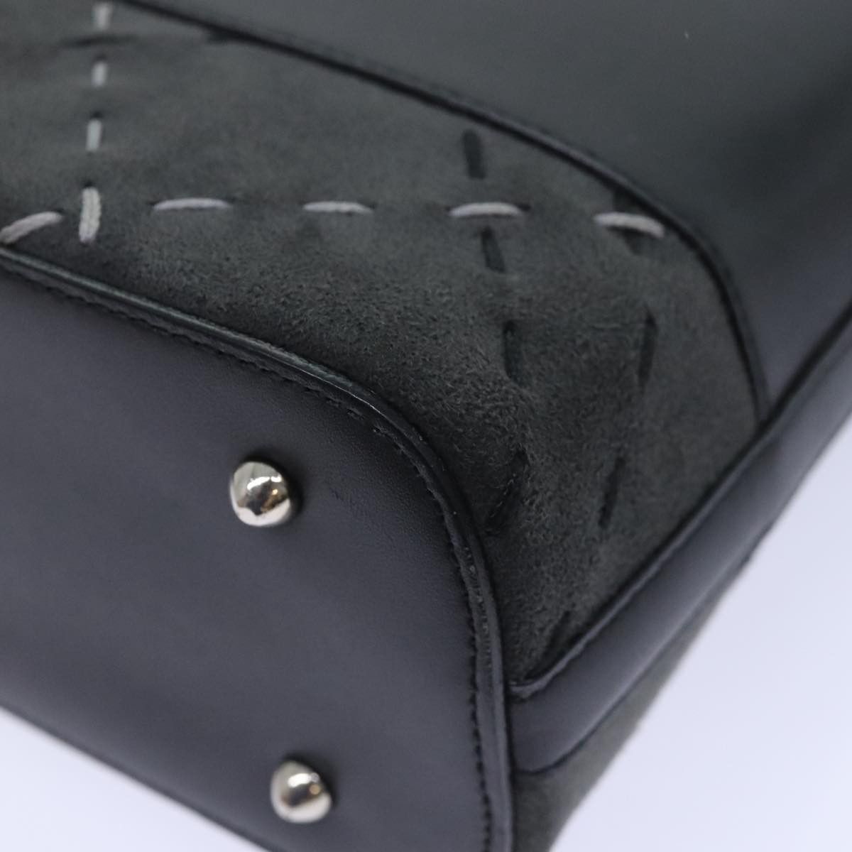 Burberry Black Leather Shoulder Bag (Pre-Owned) Size ONE SIZE - 9 Thumbnail