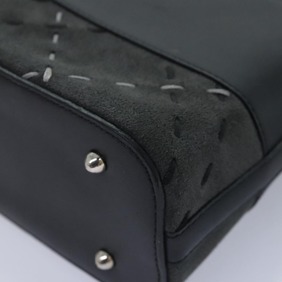 Burberry Black Leather Shoulder Bag (Pre-Owned) Size ONE SIZE - 7 Thumbnail
