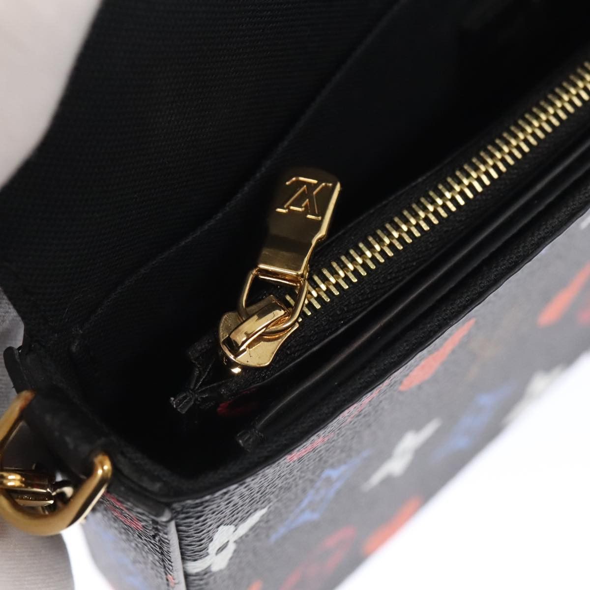 Louis Vuitton Felicie Black Canvas Clutch Bag (Pre-Owned) Size ONE SIZE - 6 Thumbnail