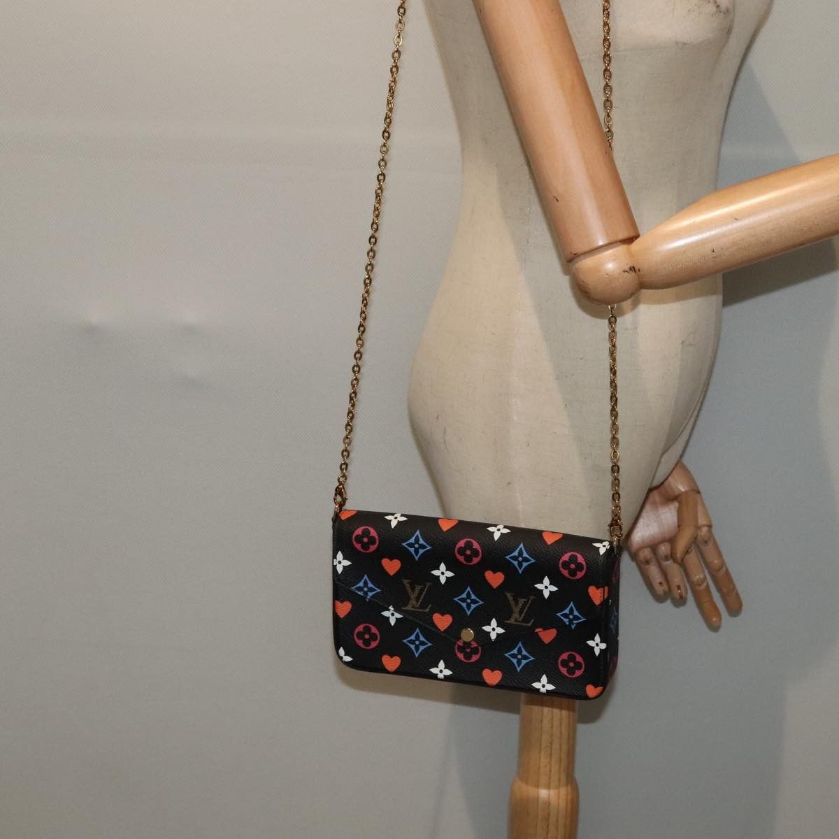 Louis Vuitton Felicie Black Canvas Clutch Bag (Pre-Owned) Size ONE SIZE - 11 Thumbnail