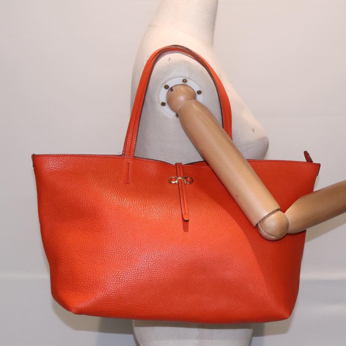 Salvatore Ferragamo Gancini Orange Leather Tote Bag (Pre-Owned) Size ONE SIZE - 11 Thumbnail