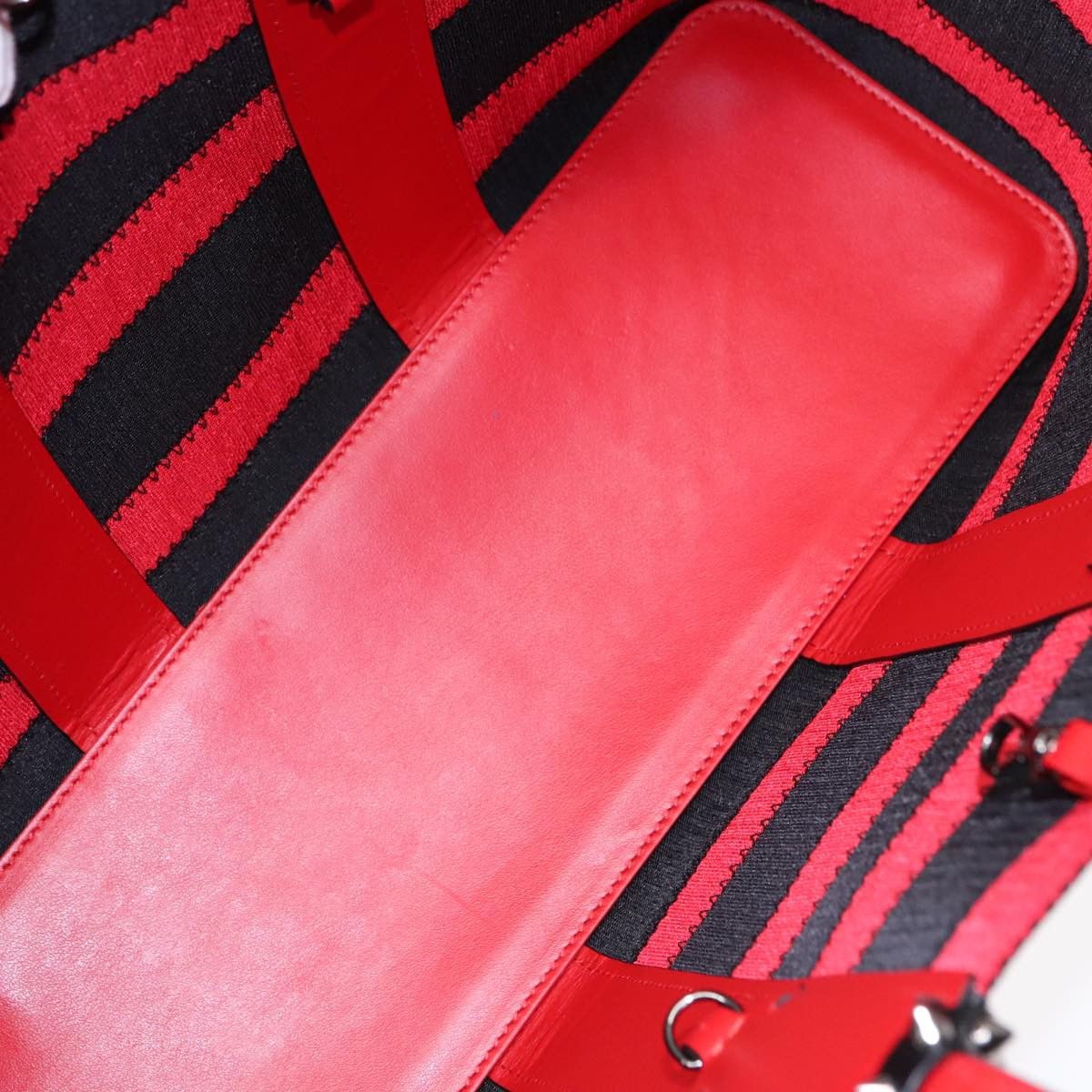 Cabata Black Canvas Handbag (Pre-Owned)