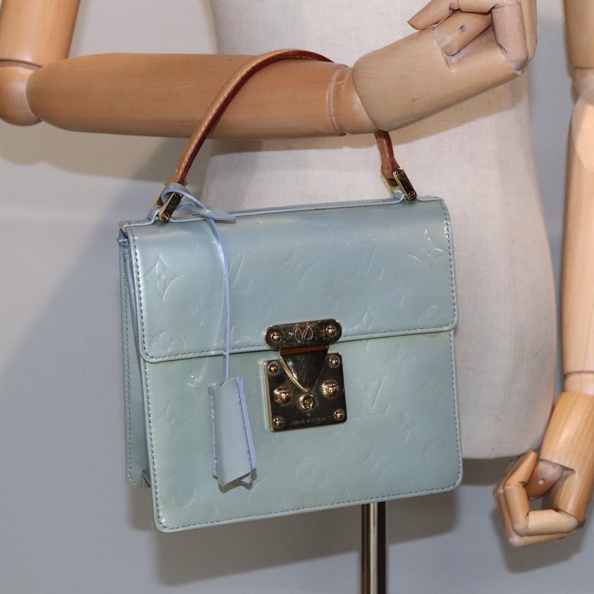 Louis Vuitton Spring Street Grey Patent Leather Handbag (Pre-Owned) Size ONE SIZE - 12 Thumbnail